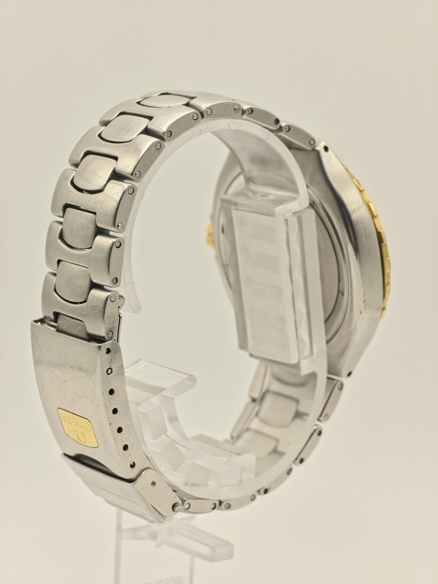 Omega Seamaster Professional 200M Vintage Quartz Watch | Swiss Made | Mens Diver | Two Tone | Date - 19