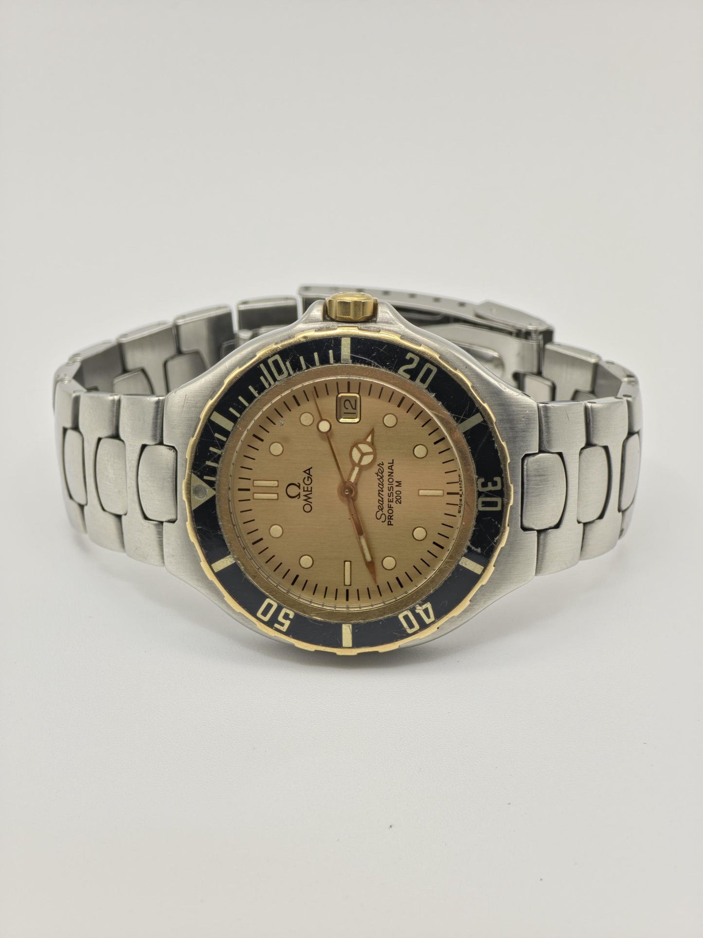 Omega Seamaster Professional 200M Vintage Quartz Watch | Swiss Made | Mens Diver | Two Tone | Date - 19
