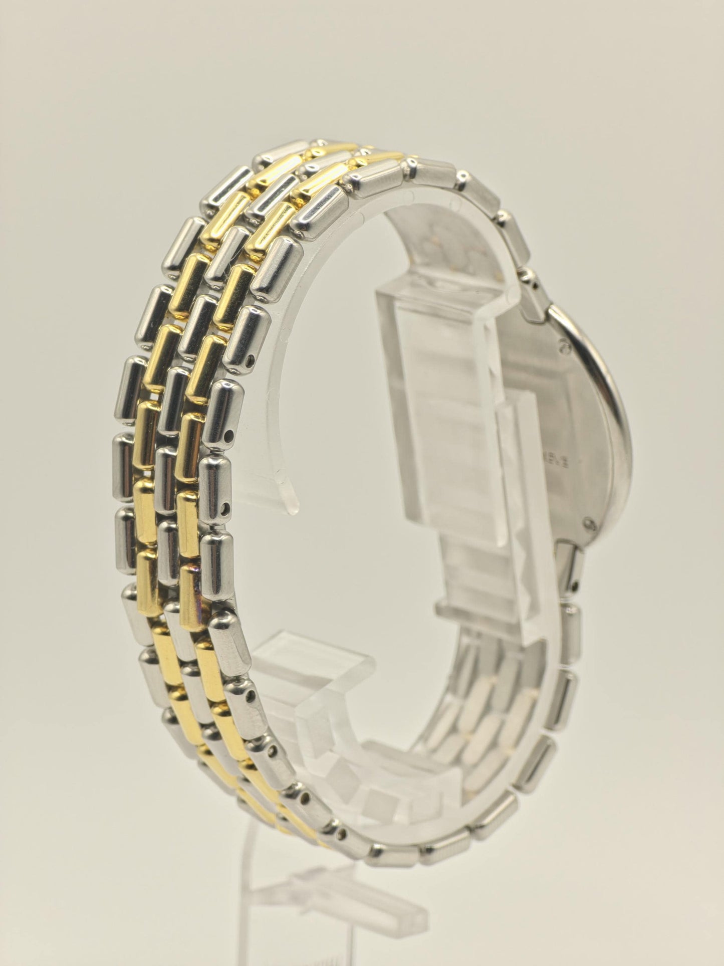 Universal Genève Quartz mens Watch Two-Tone Bracelet Roman Dial Ref. 633.019 | - 98