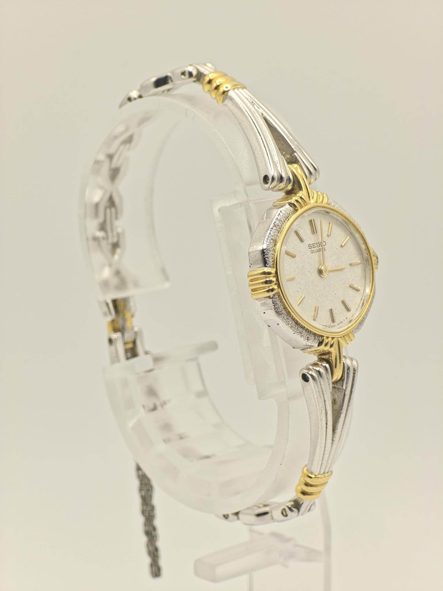 Seiko Women’s Quartz Watch Two-Tone Elegant Bracelet Silver Dial Ref. 2320-6490 | - 102