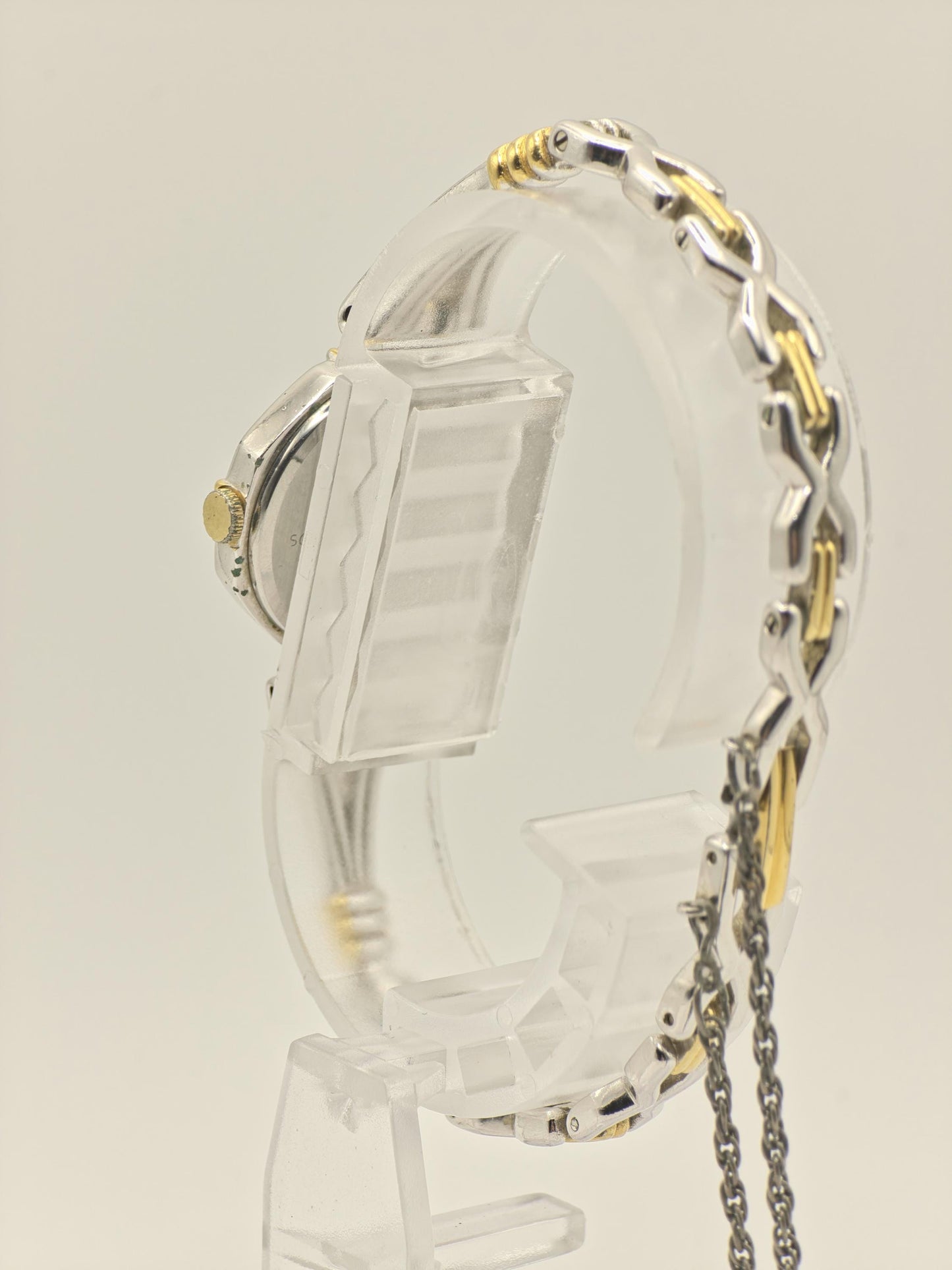 Seiko Women’s Quartz Watch Two-Tone Elegant Bracelet Silver Dial Ref. 2320-6490 | - 102