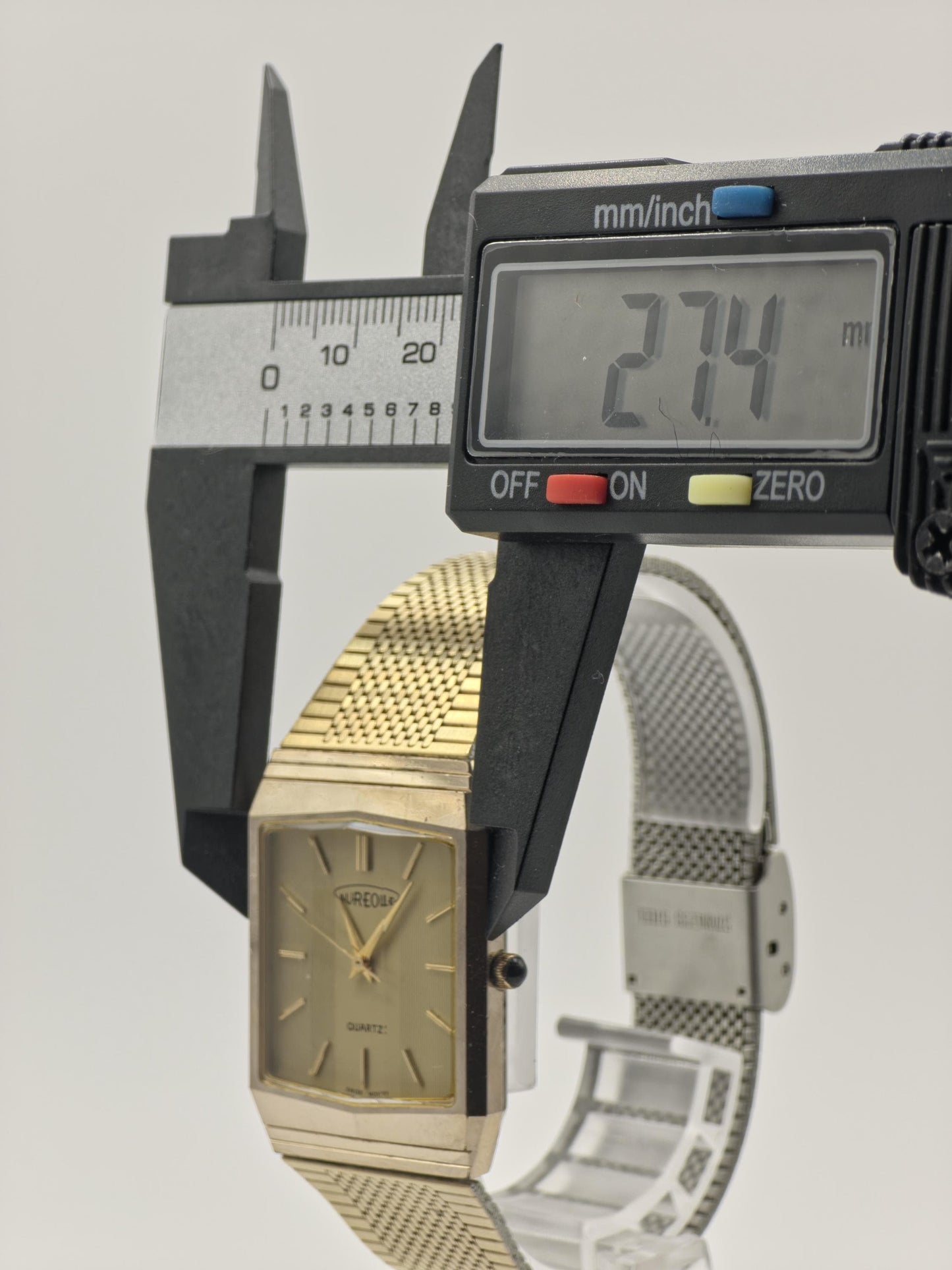 Vintage Aureole SW-E206 Quartz Men’s Watch Gold Tone Square Case Swiss Made Classic Dress Watch | - 27
