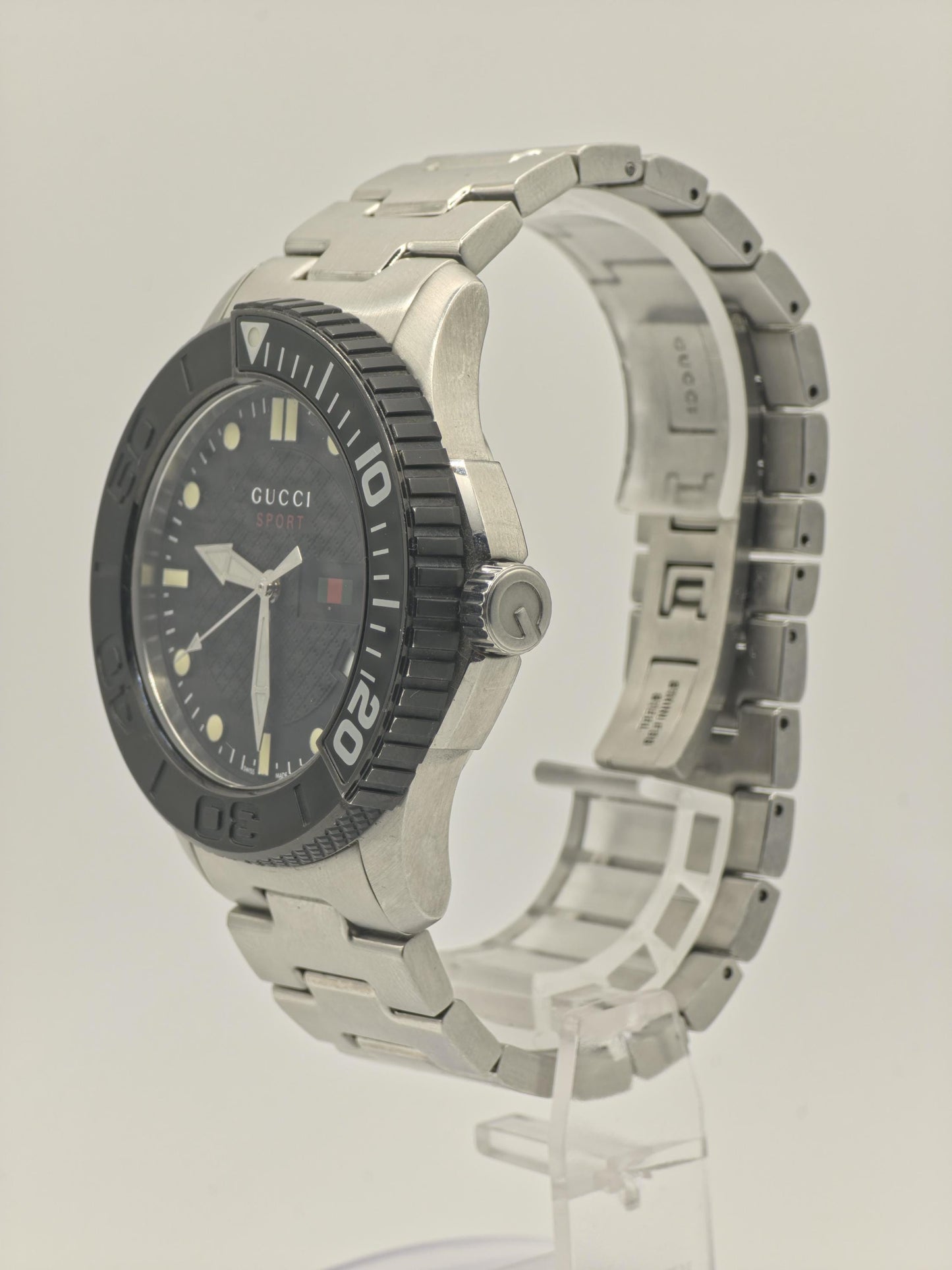 Gucci Men’s Sport Diver Style Stainless Steel Watch Model 126.2 | - 110