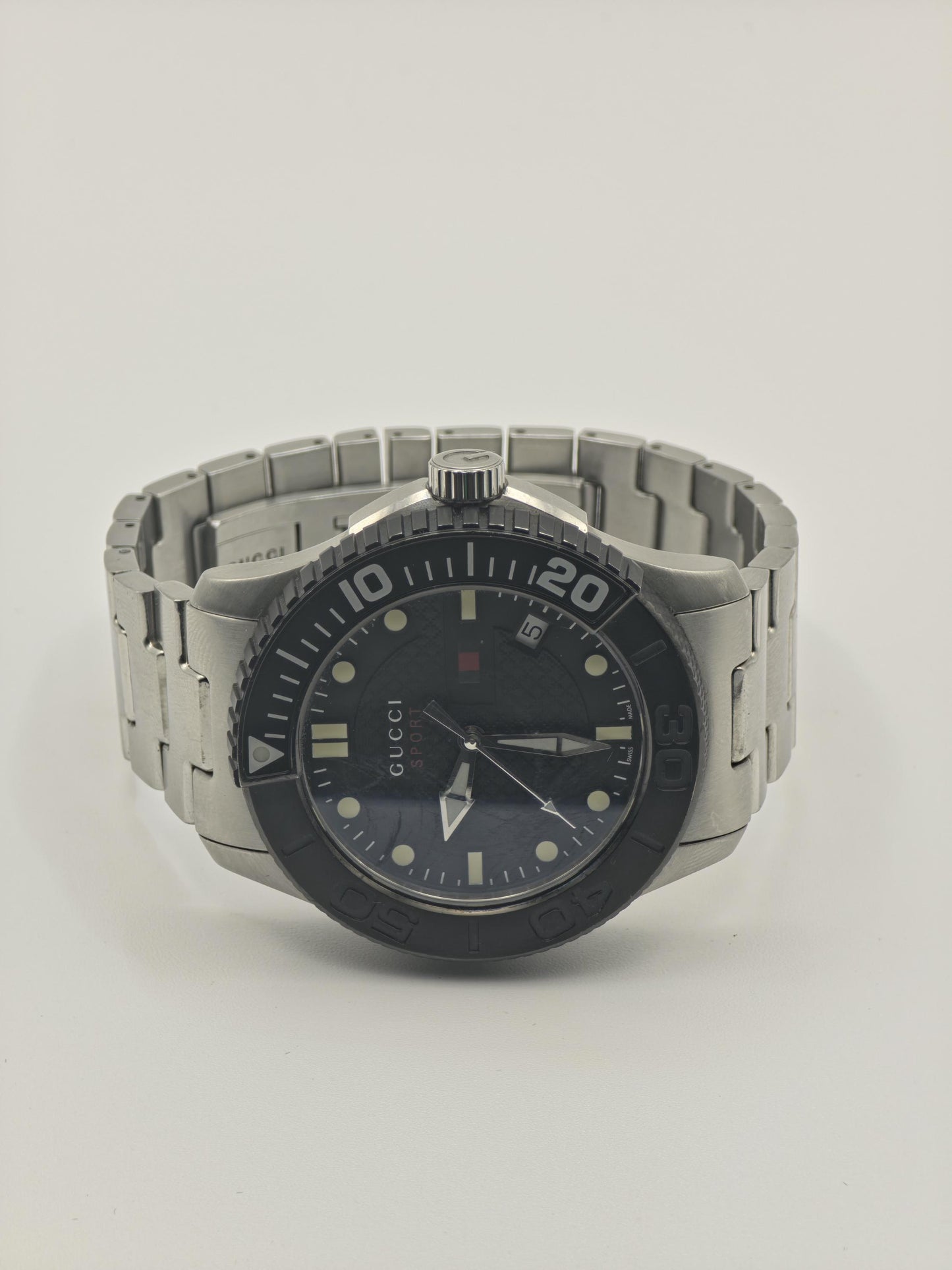 Gucci Men’s Sport Diver Style Stainless Steel Watch Model 126.2 | - 110