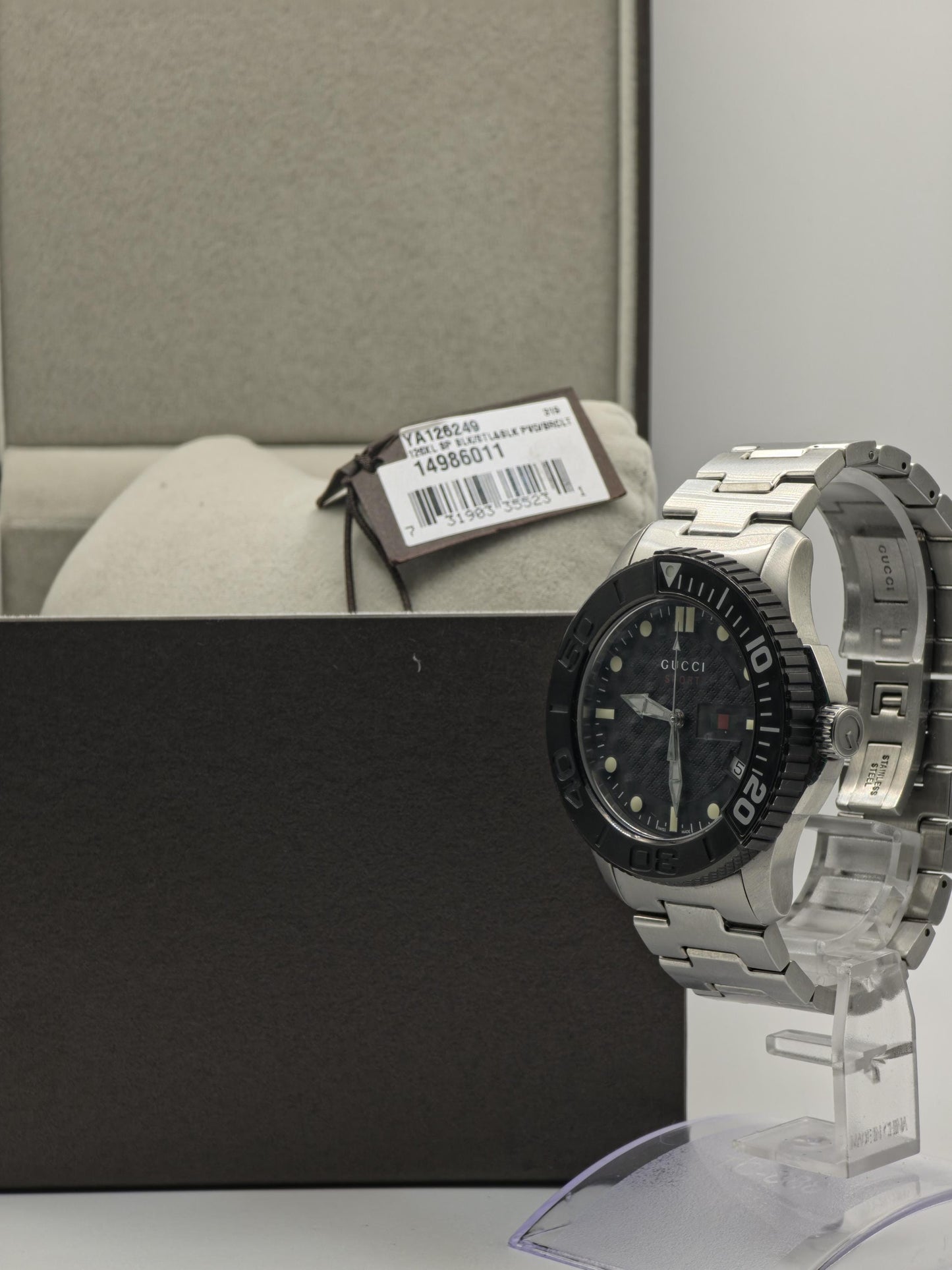 Gucci Men’s Sport Diver Style Stainless Steel Watch Model 126.2 | - 110