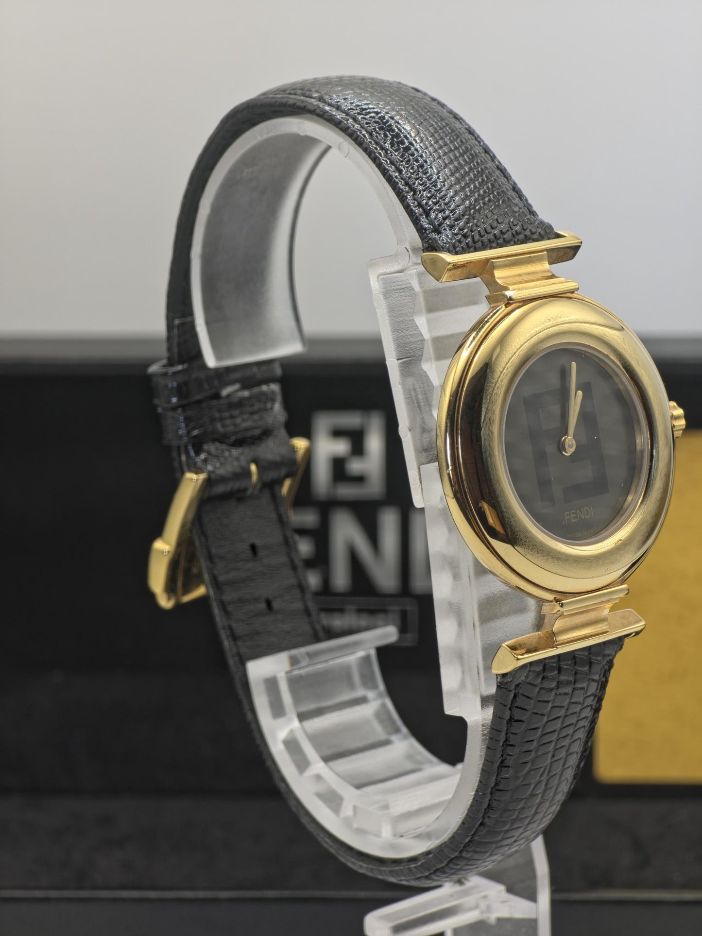 Fendi 320G Quartz Wristwatch Black Dial Gold Tone Case Leather Strap Box Guarantee | - 64