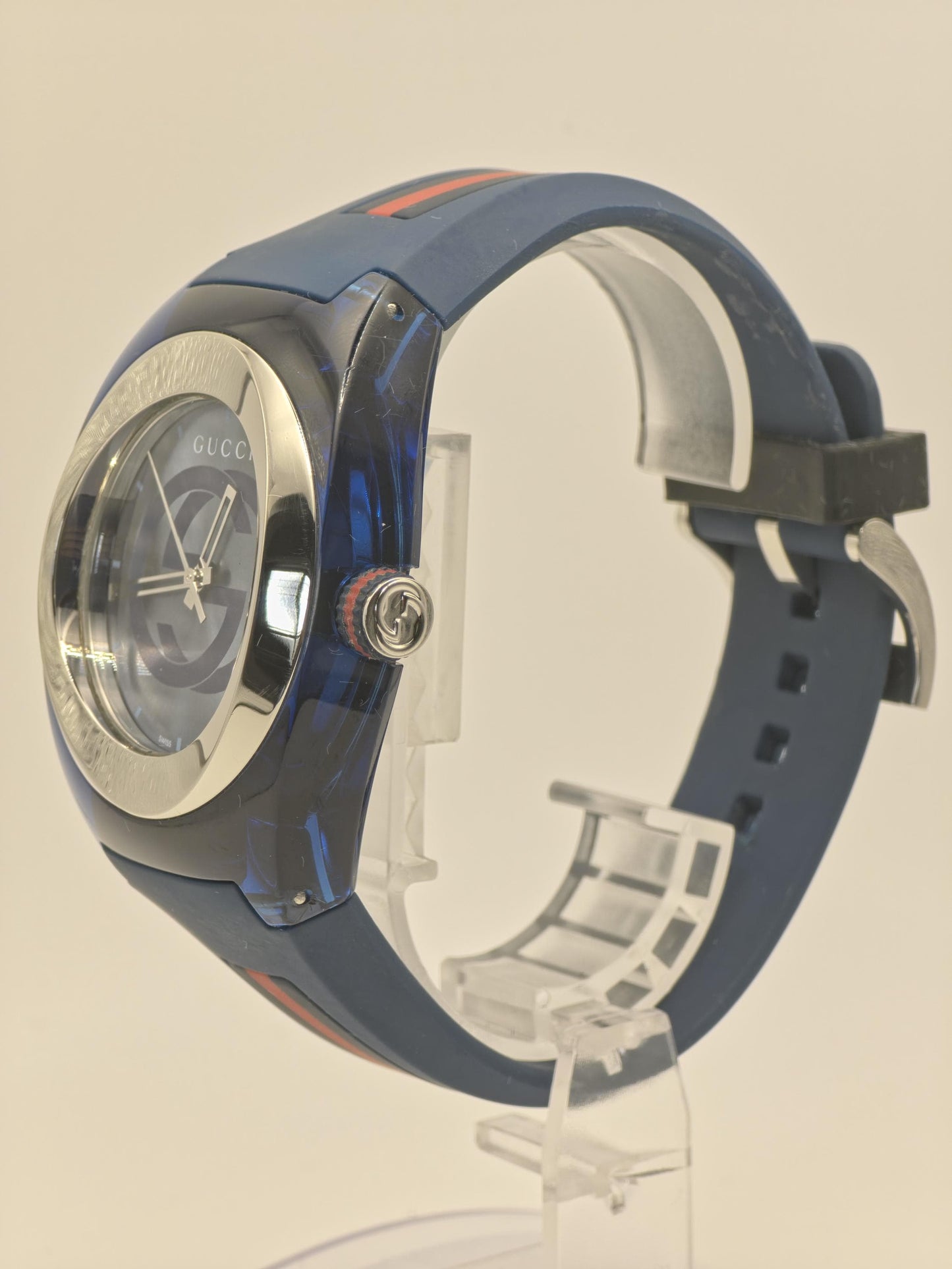 Gucci Sync 137.1 Mens Quartz Wristwatch Blue Dial Rubber Strap 5ATM Swiss Made | - 69