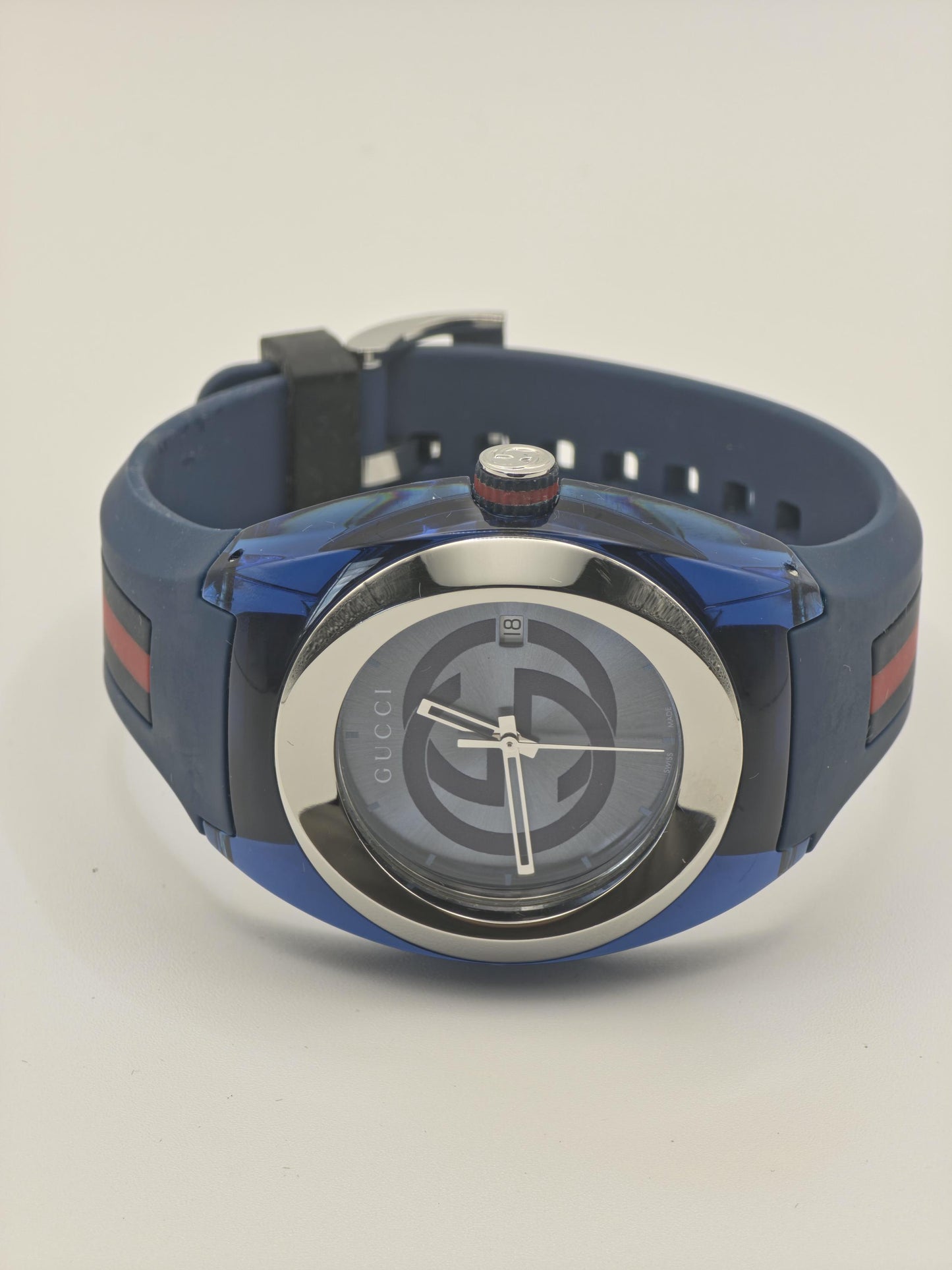 Gucci Sync 137.1 Mens Quartz Wristwatch Blue Dial Rubber Strap 5ATM Swiss Made | - 69