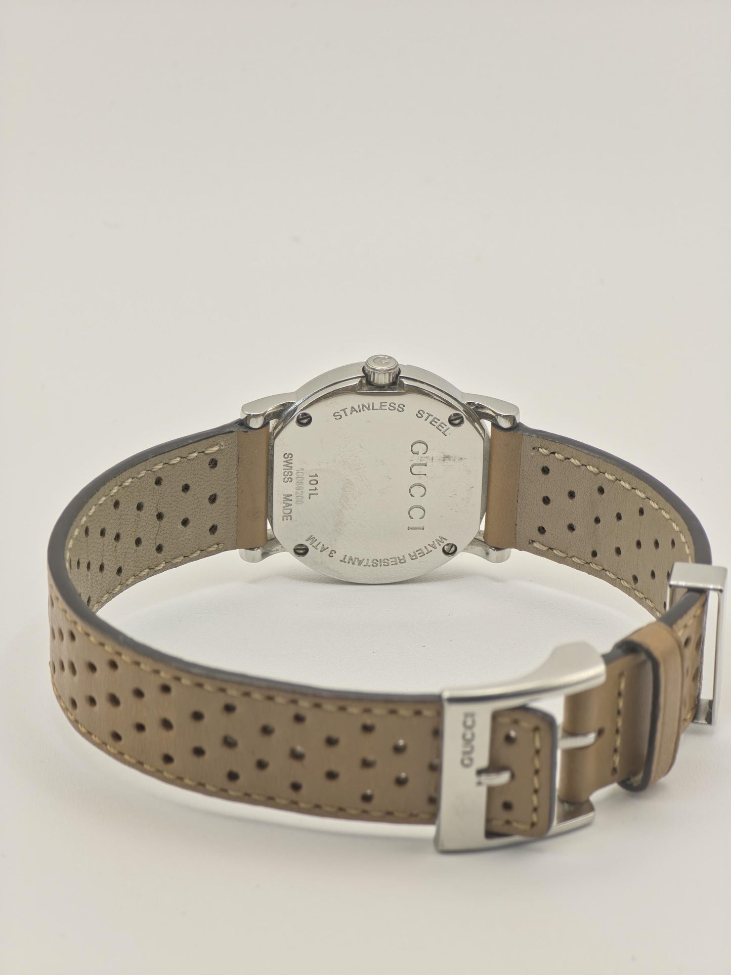Gucci 101L women Swiss Quartz Watch Perforated Leather Strap 3ATM Boxed | - 74