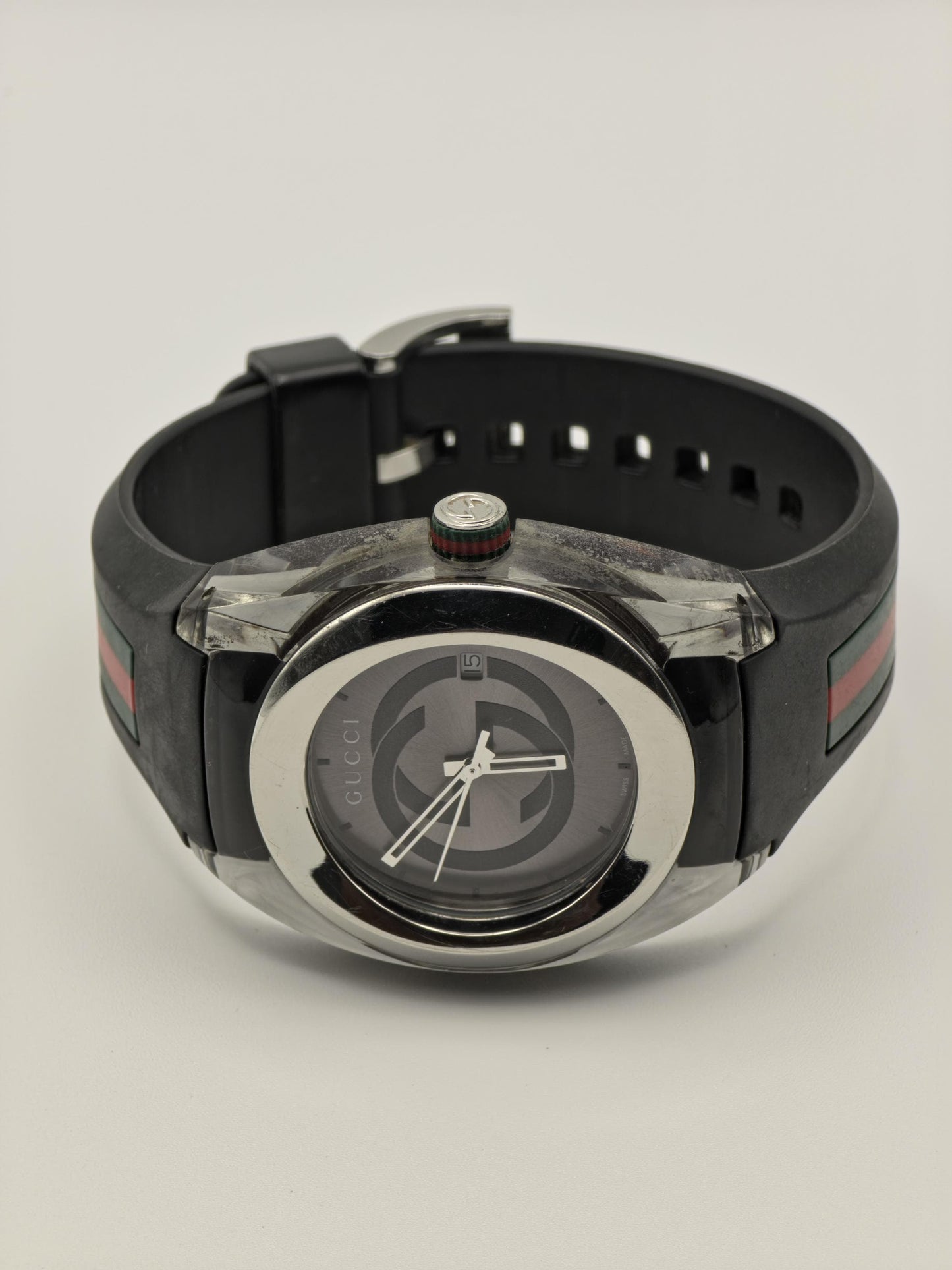 Gucci Men’s Quartz Watch | Model 137.1 | Black Dial | Rubber Strap | Swiss Made | - 118