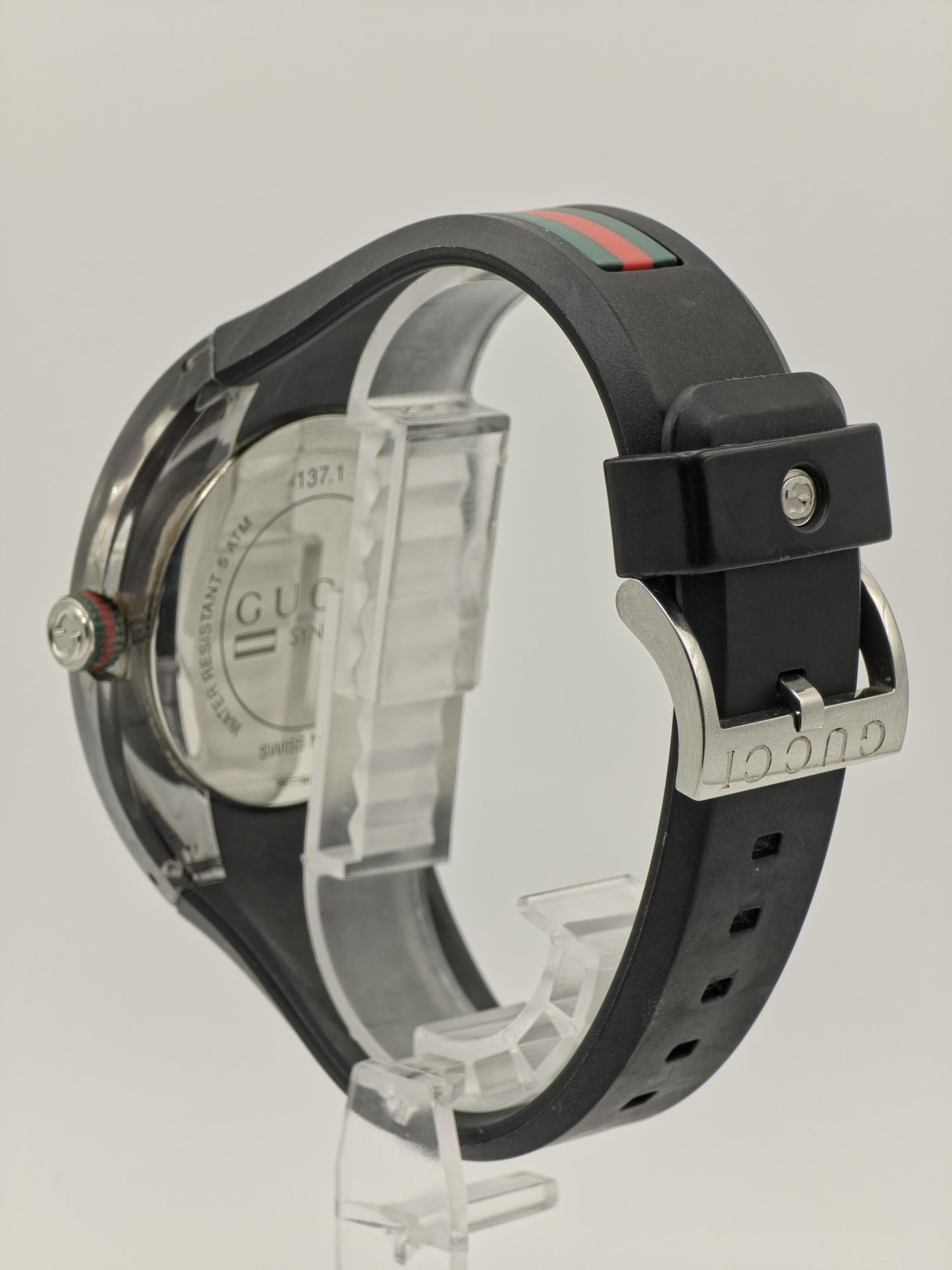 Gucci Men’s Quartz Watch | Model 137.1 | Black Dial | Rubber Strap | Swiss Made | - 118