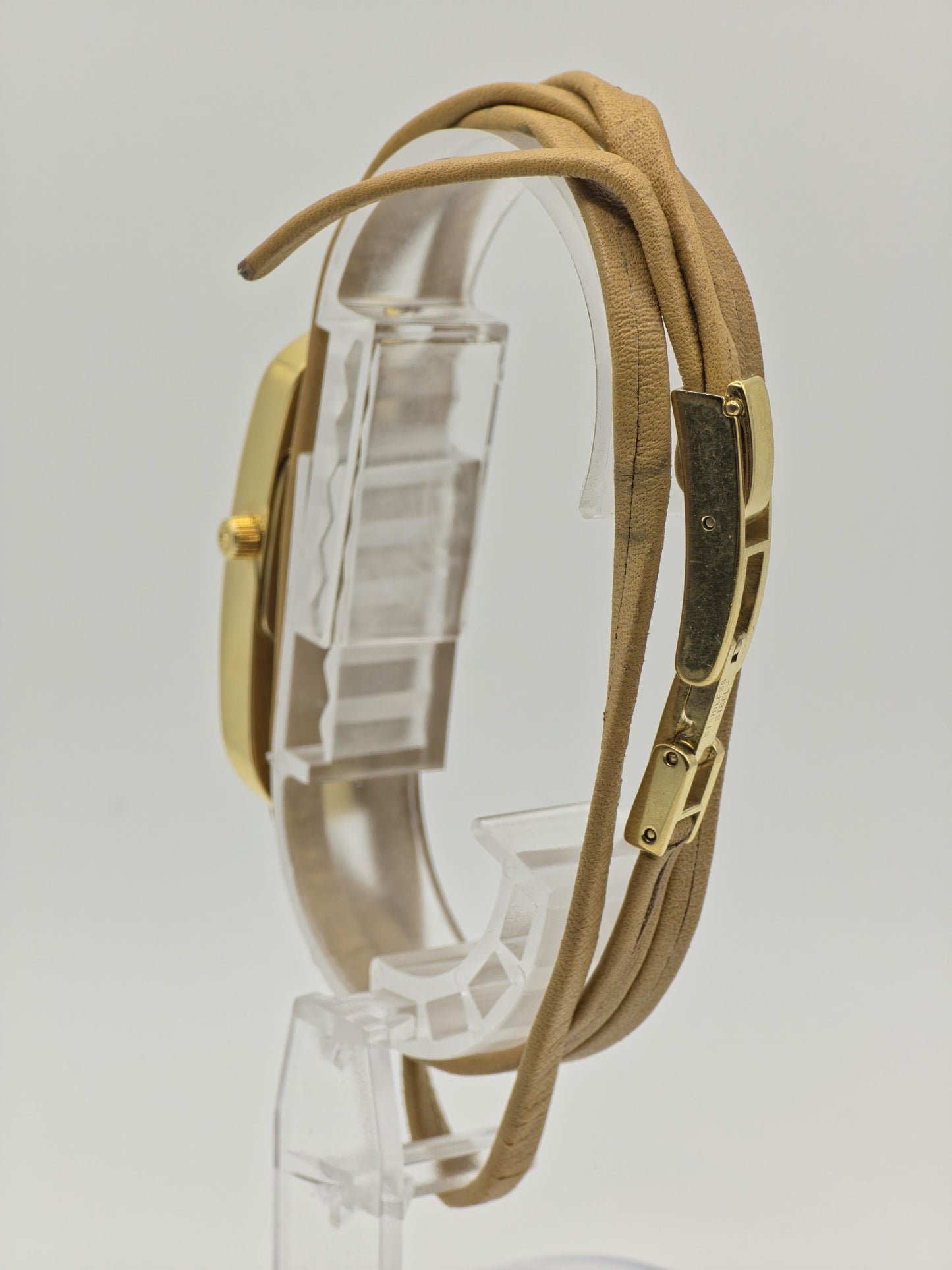 Gucci Women’s Wrap Bracelet Watch | Model 6100L | Gold Dial | Swiss Made | Adjustable Bracelet | Box Included | - 126