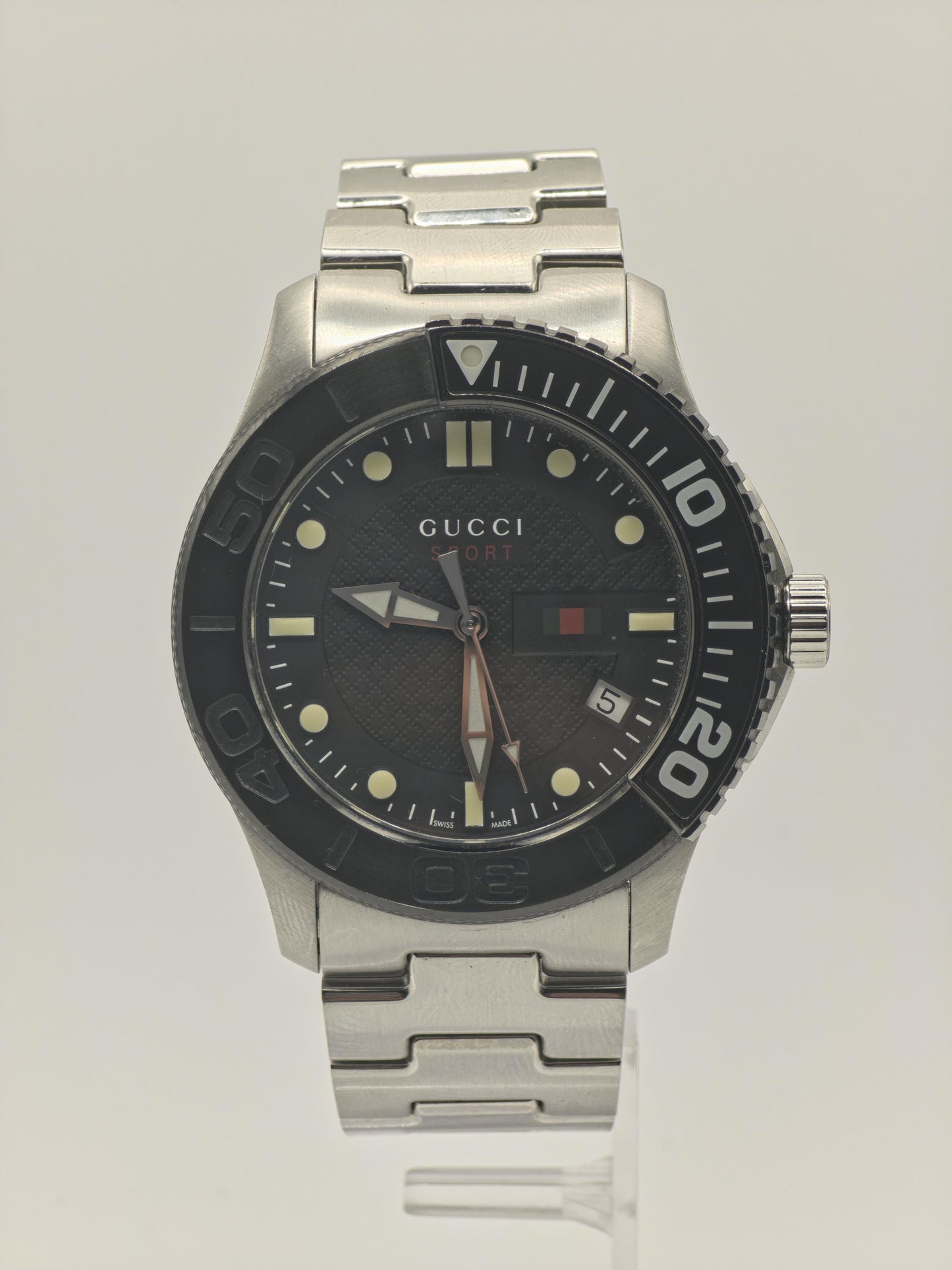 Gucci Men’s Sport Diver Style Stainless Steel Watch Model 126.2 | - 110