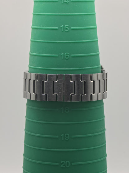 Gucci Men’s Sport Diver Style Stainless Steel Watch Model 126.2 | - 110