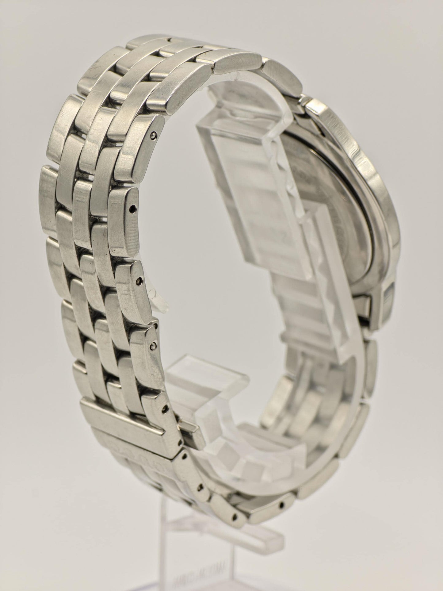 Gucci Men’s Black Dial Date Watch Stainless Steel Swiss Made 5500M | – 130