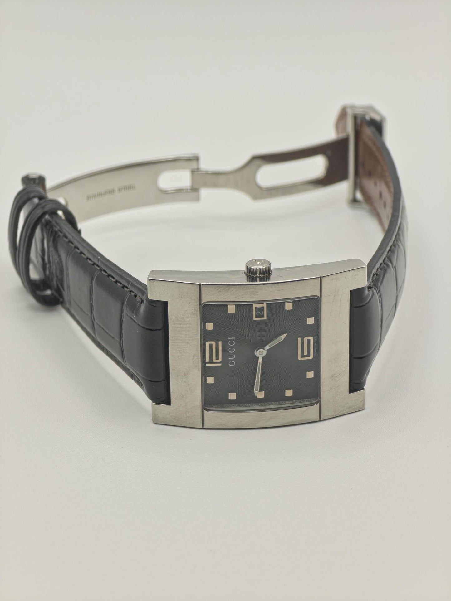 Gucci 7700M Rectangular Black Dial Leather Strap Swiss Quartz Unisex | - 132