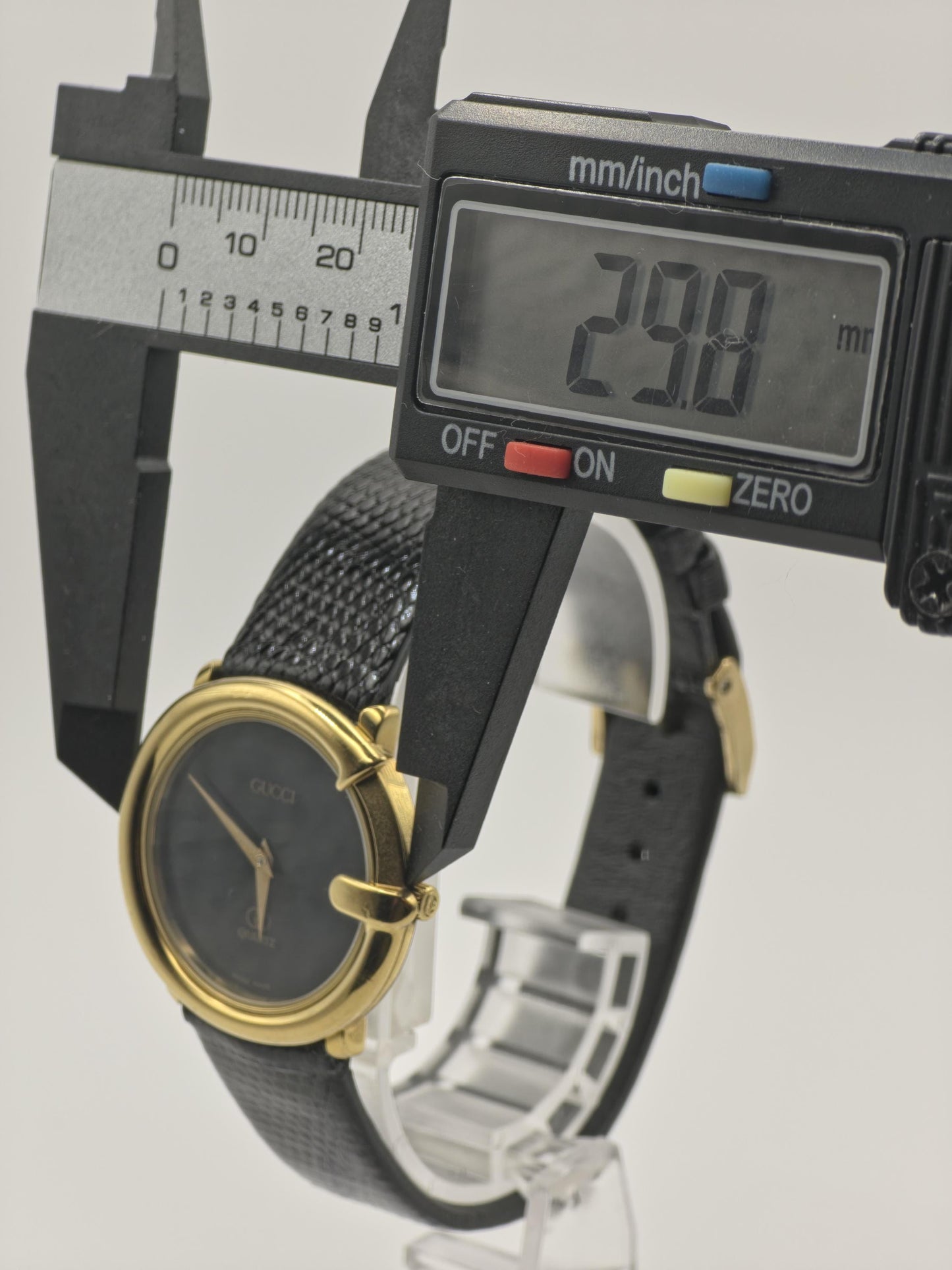 Gucci Gold Tone Black Dial Ladies Quartz Watch | - 137