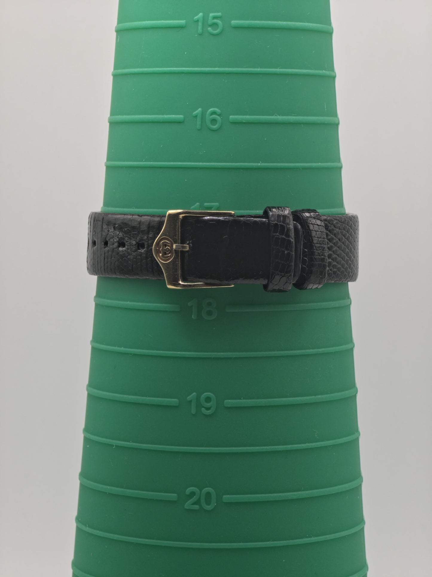 Gucci Gold Tone Black Dial Ladies Quartz Watch | - 137