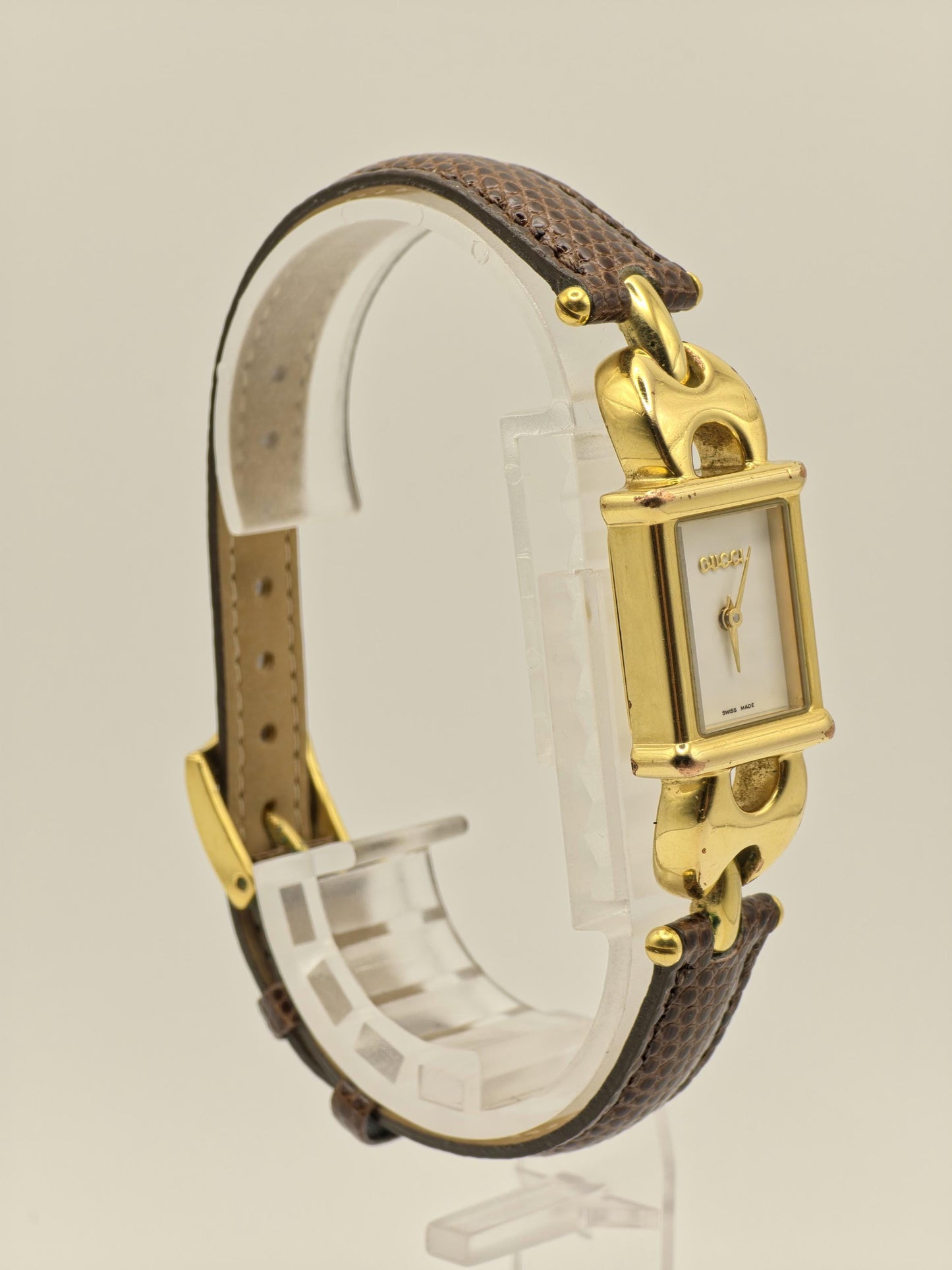 Gucci Women’s Quartz Watch | Model 1800L | Gold Case | Swiss Made | - 117
