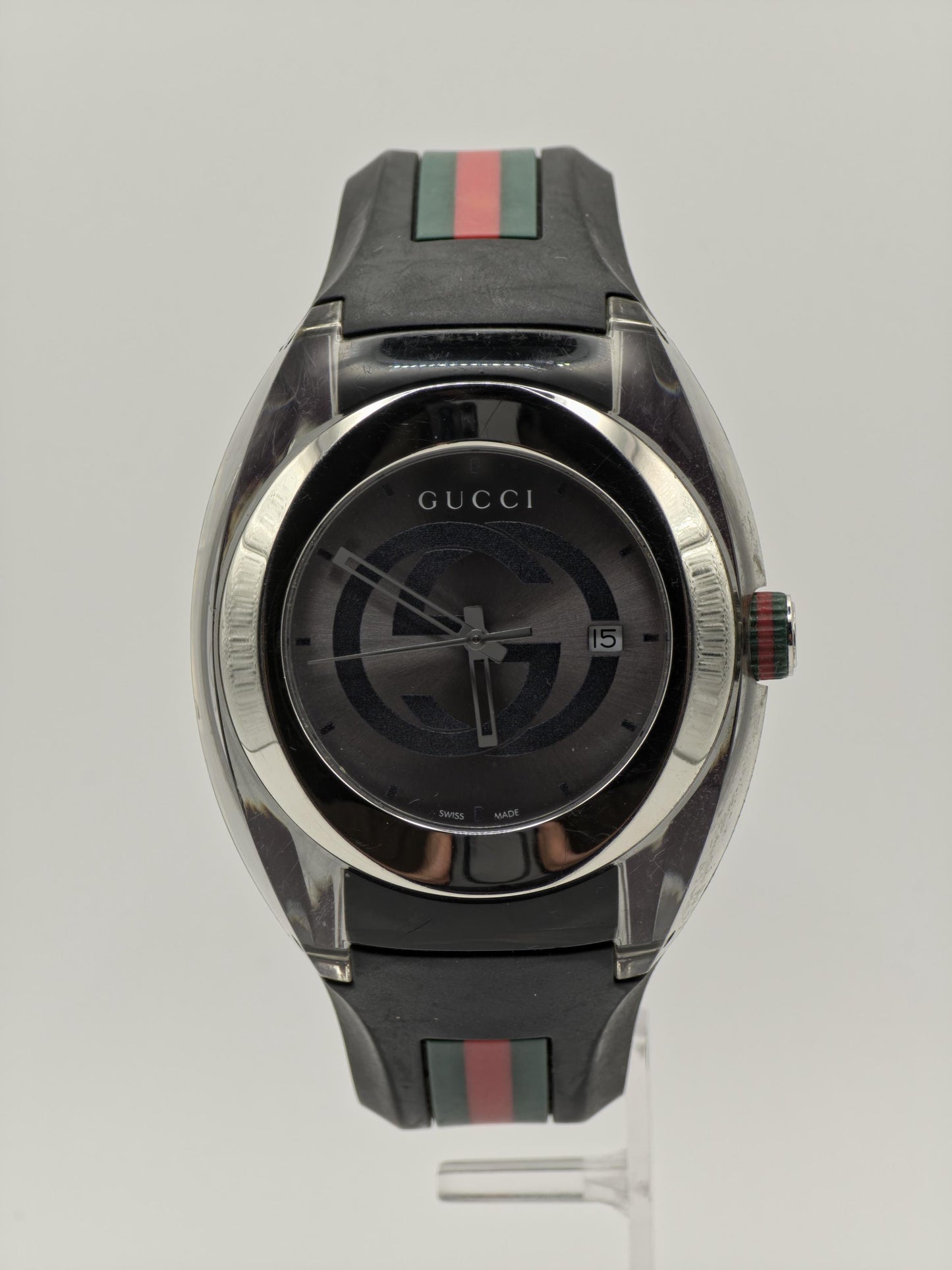 Gucci Men’s Quartz Watch | Model 137.1 | Black Dial | Rubber Strap | Swiss Made | - 118