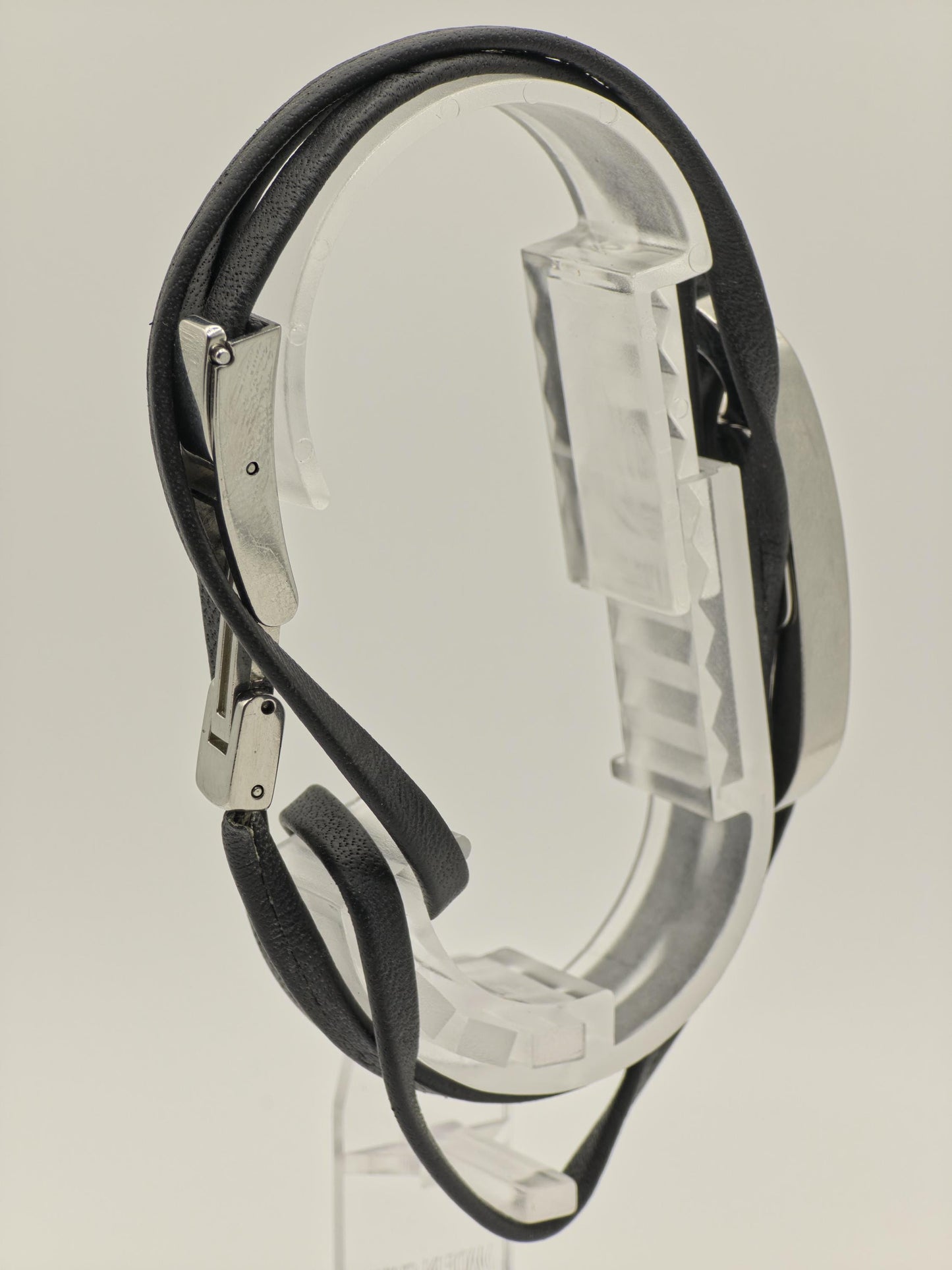 Gucci Women’s Wrap Bracelet Watch | Model 6100L | Swiss Made | Adjustable Fit | Box & Warranty Card | - 128