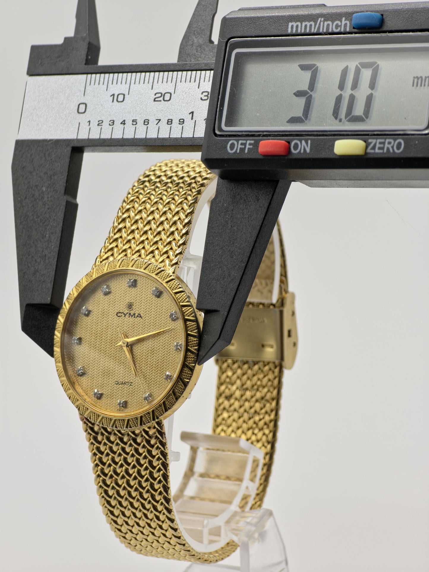 Cyma Quartz 809 Gold-Tone Swiss Watch Unisex | - 143