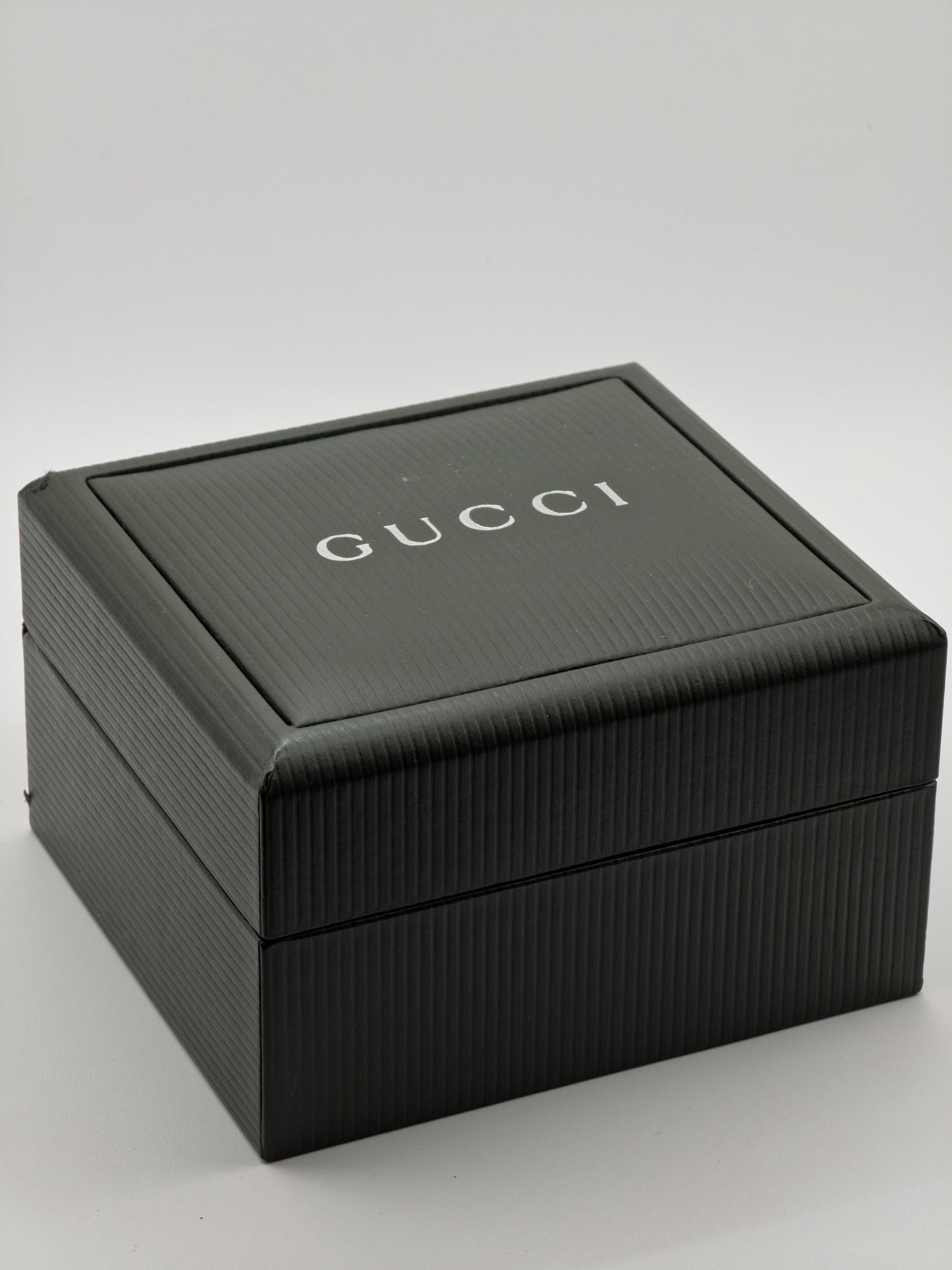 Gucci 6400L Vintage Swiss Women’s Watch | Box & International Warranty - 167