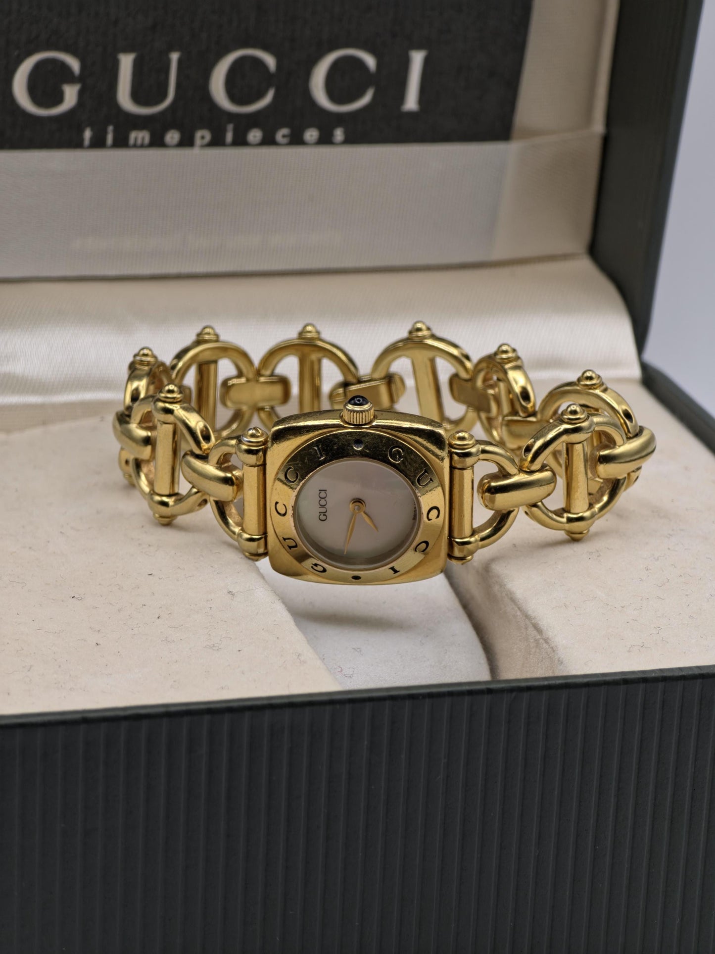 Gucci 6400L Vintage Swiss Women’s Watch | Box & International Warranty - 167