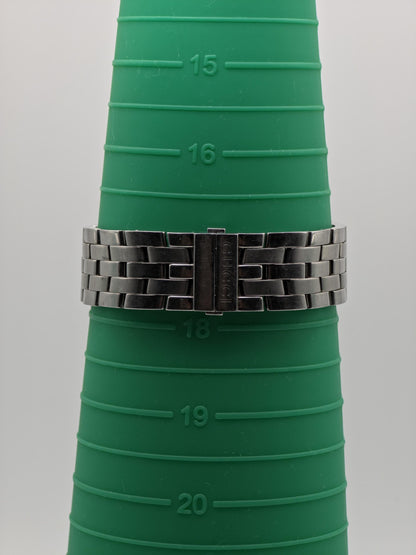 Gucci Men’s Black Dial Date Watch Stainless Steel Swiss Made 5500M | – 130