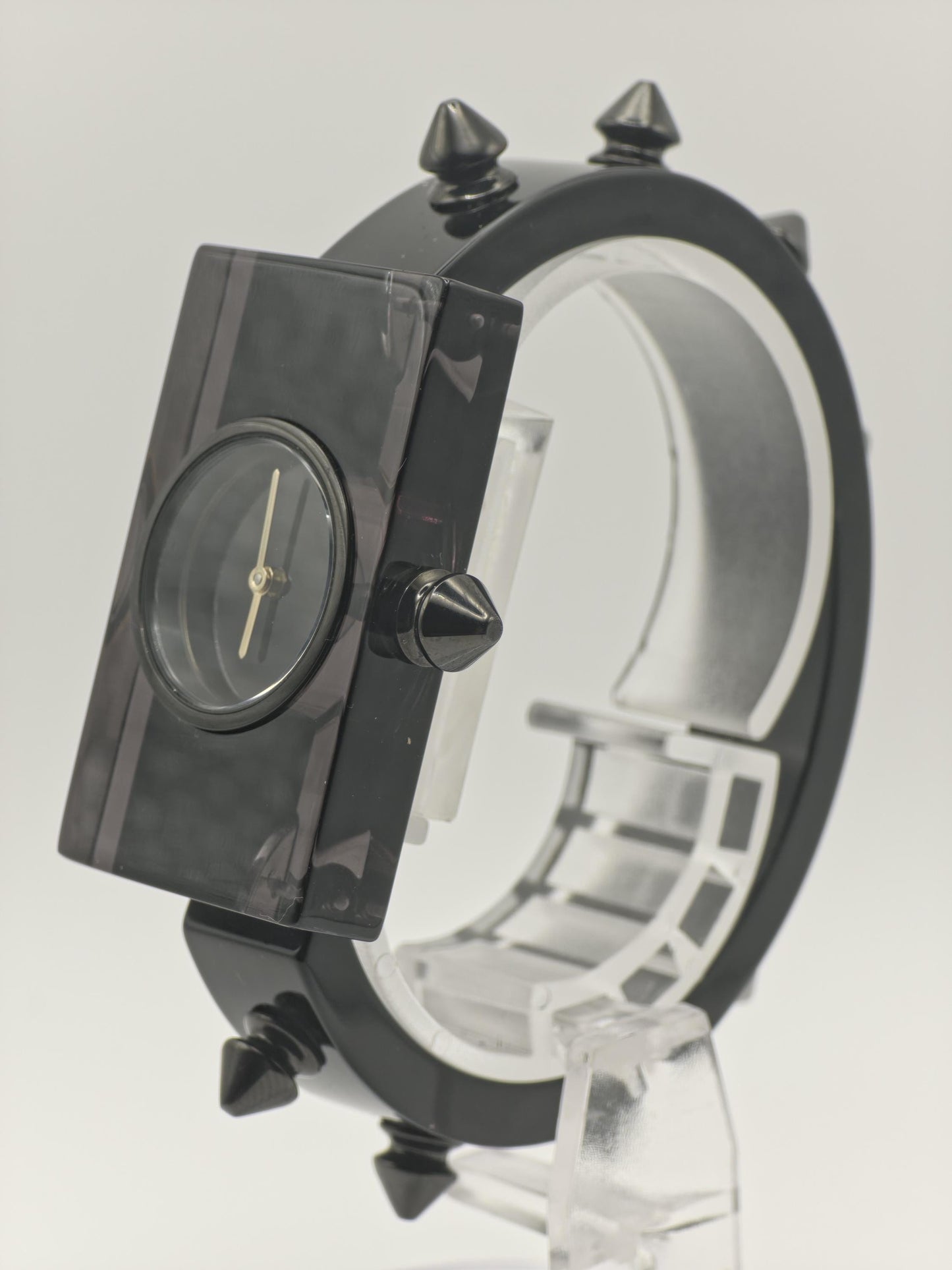 Gucci 143.5 Black Resin Ladies Quartz Watch | - 138