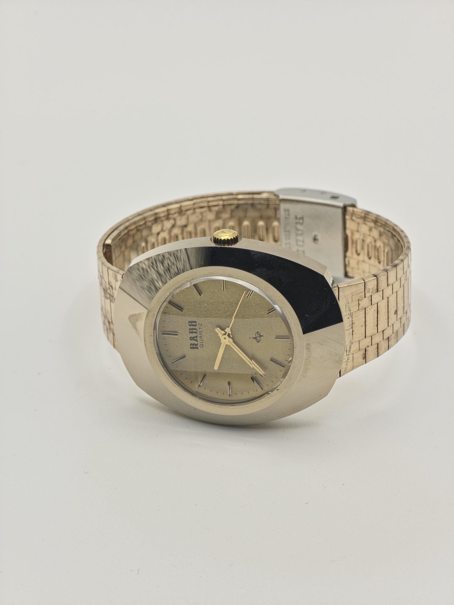 Rado Diastar Quartz Gold Tone Men’s Watch | Sapphire Crystal | Swiss Made - 201