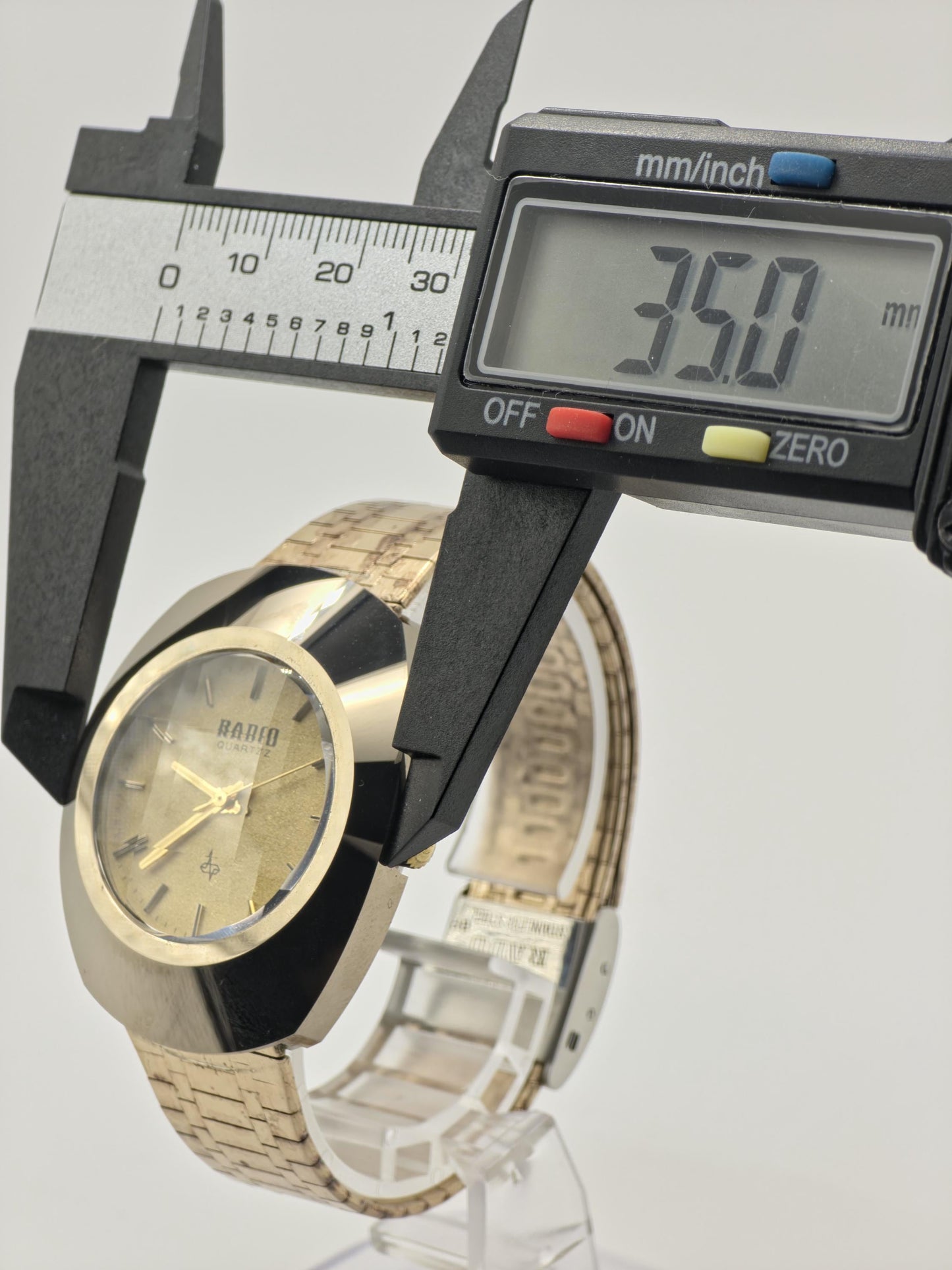 Rado Diastar Quartz Gold Tone Men’s Watch | Sapphire Crystal | Swiss Made - 201