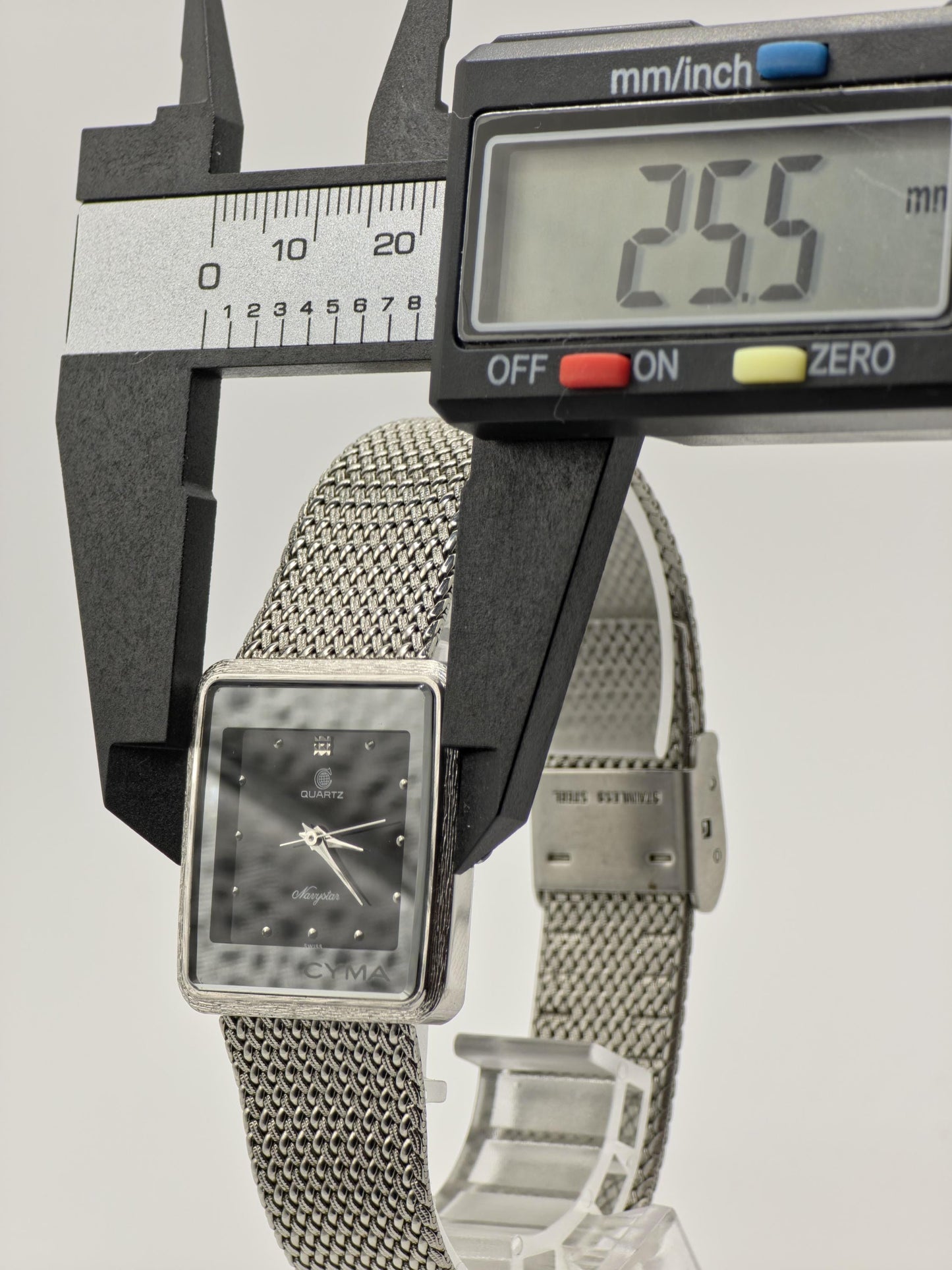 Cyma 16-321 Vintage Quartz Watch mens | - 156