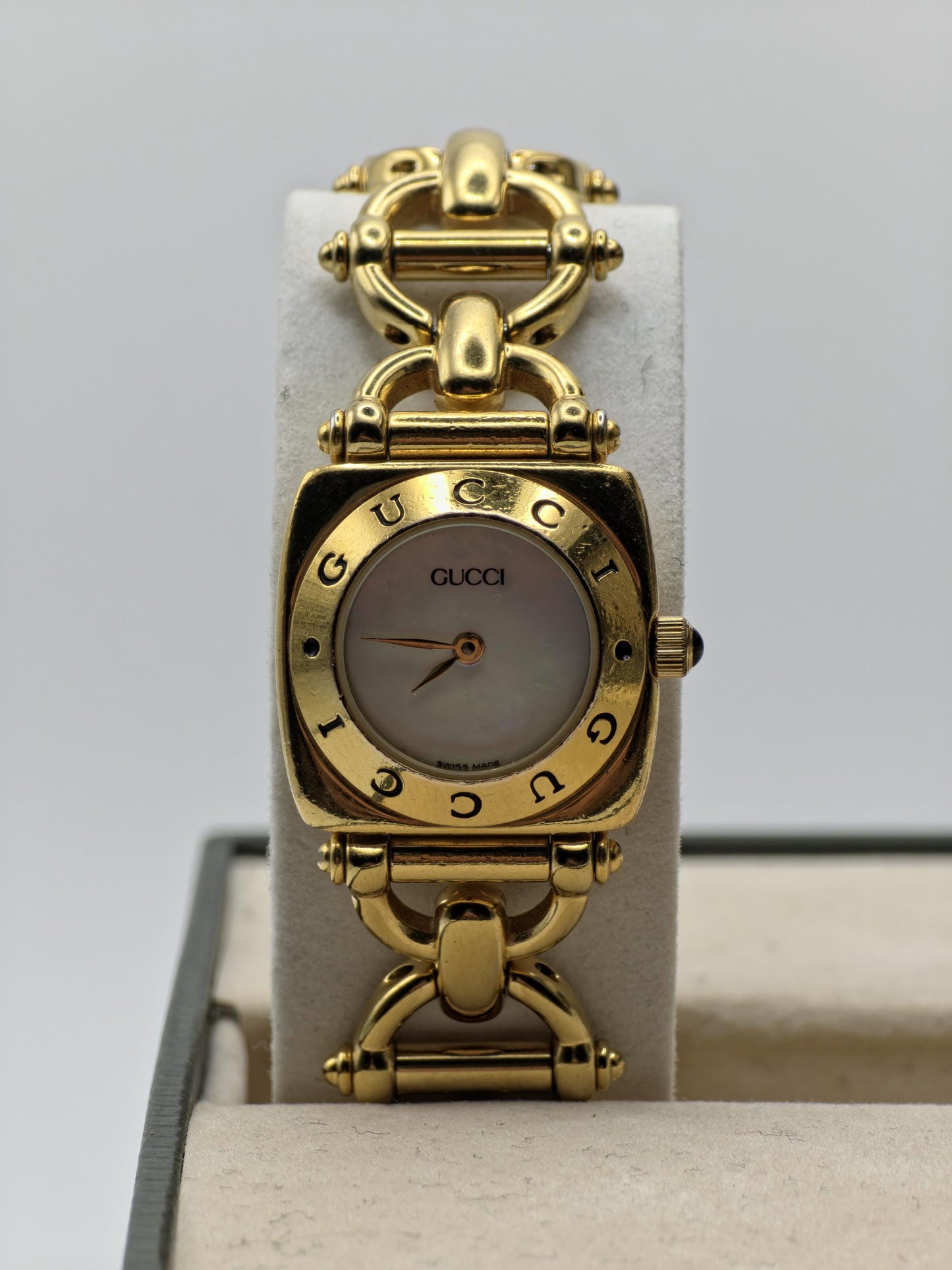 Gucci 6400L Vintage Swiss Women’s Watch | Box & International Warranty - 167