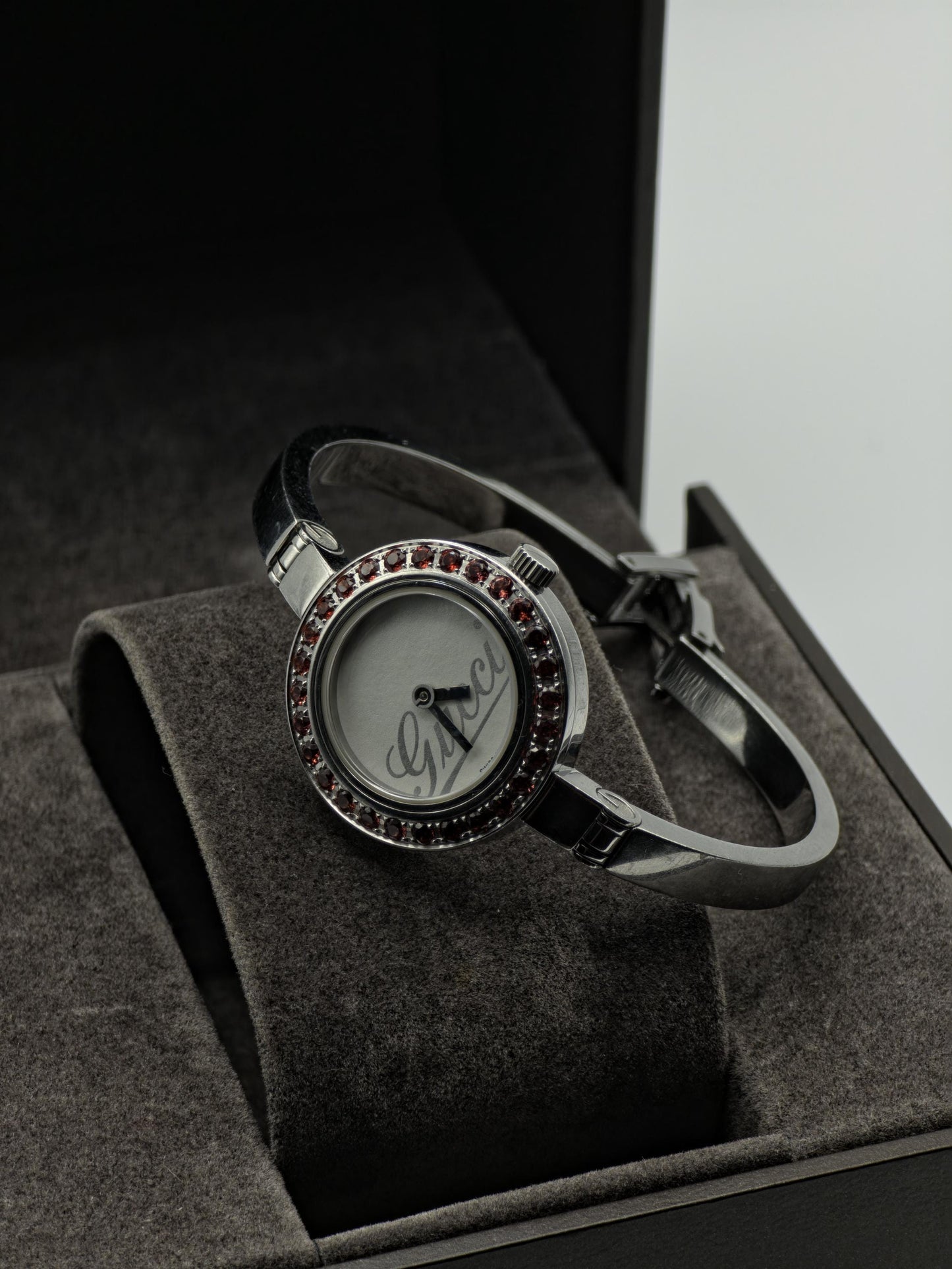 Gucci 105 Vintage Swiss Women’s Watch | Original Box - 168