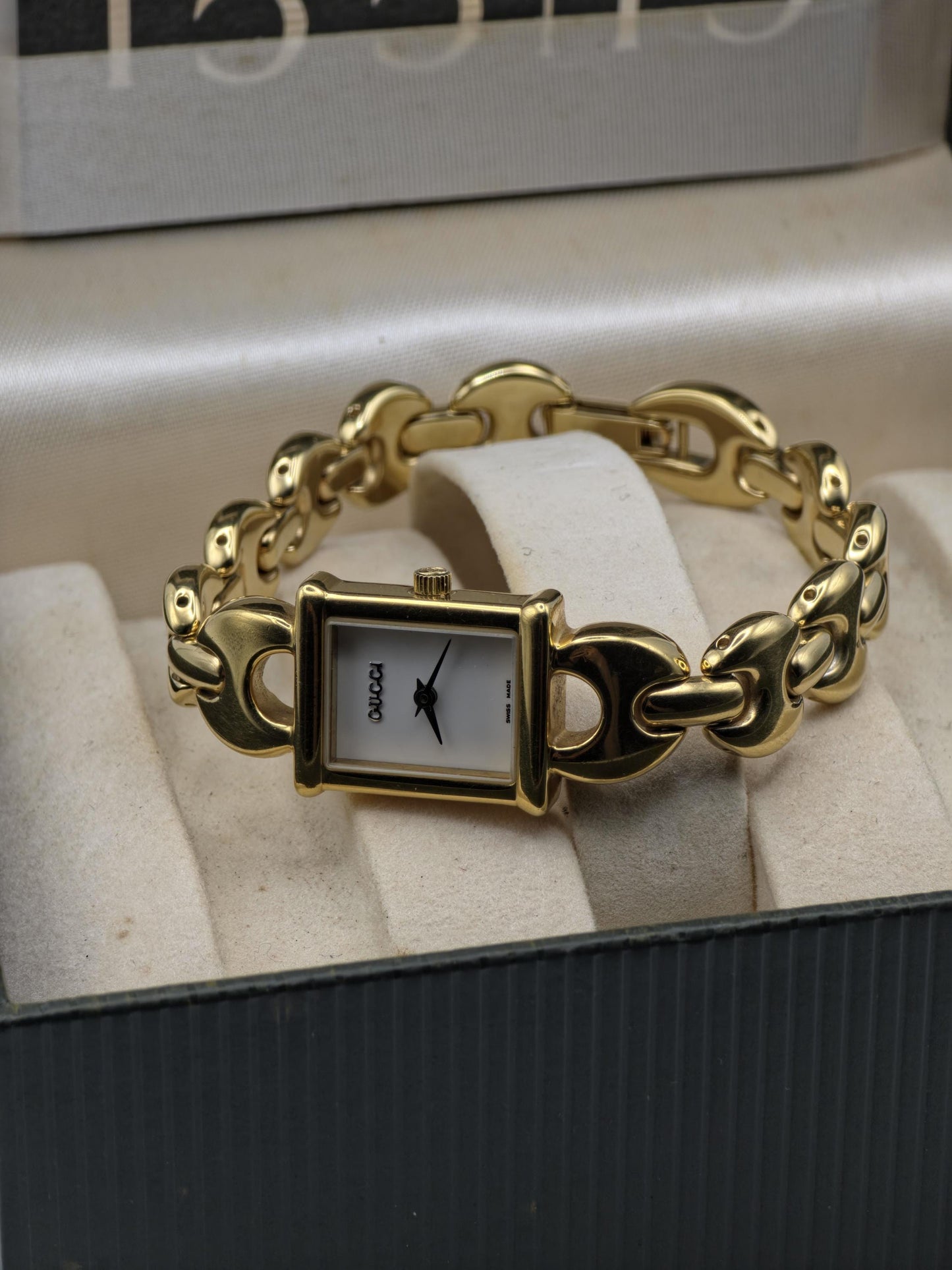 Gucci 1800L Vintage Swiss Women’s Watch | Box & Warranty Card - 169