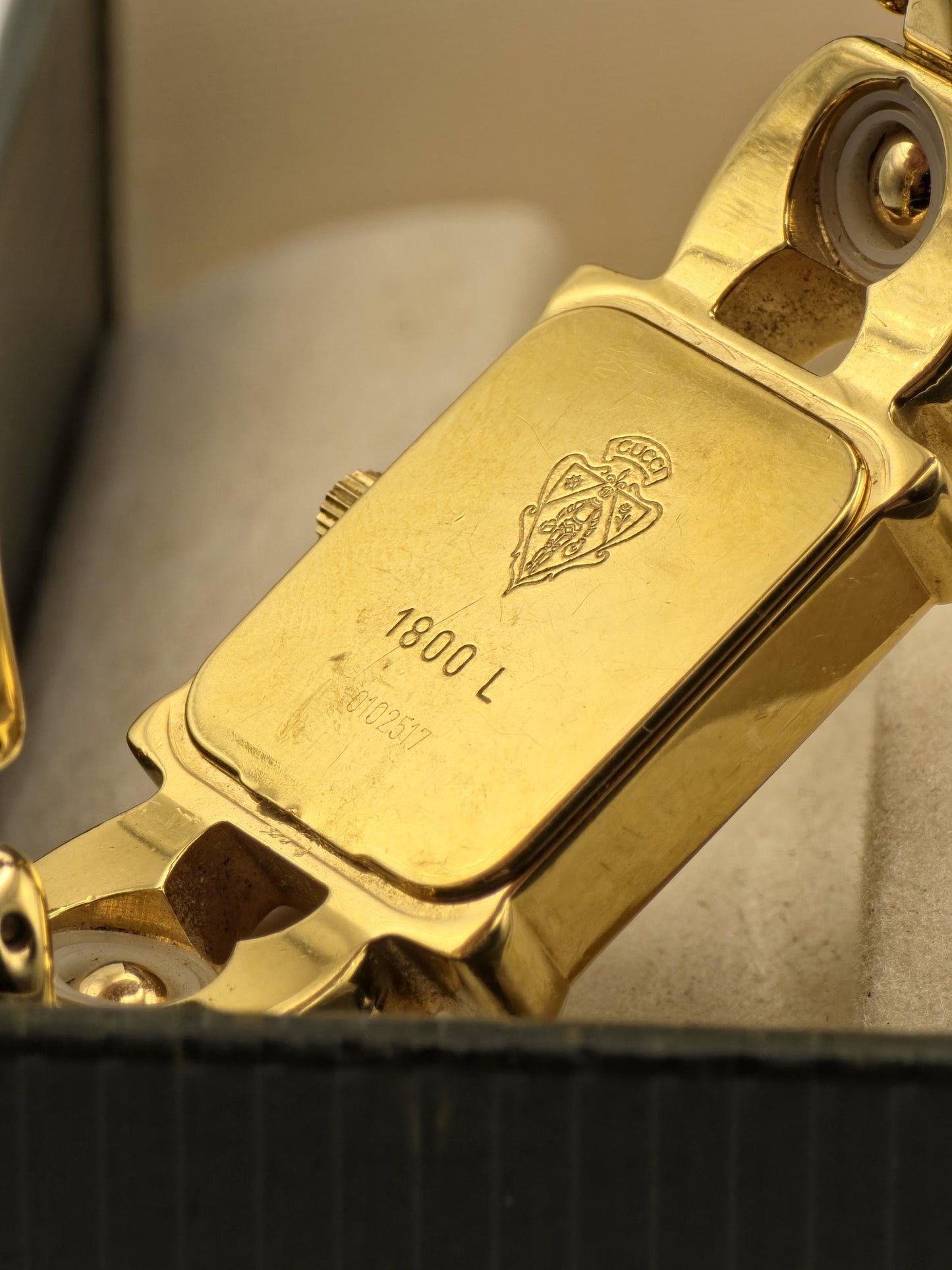 Gucci 1800L Vintage Swiss Women’s Watch | Box & Warranty Card - 169