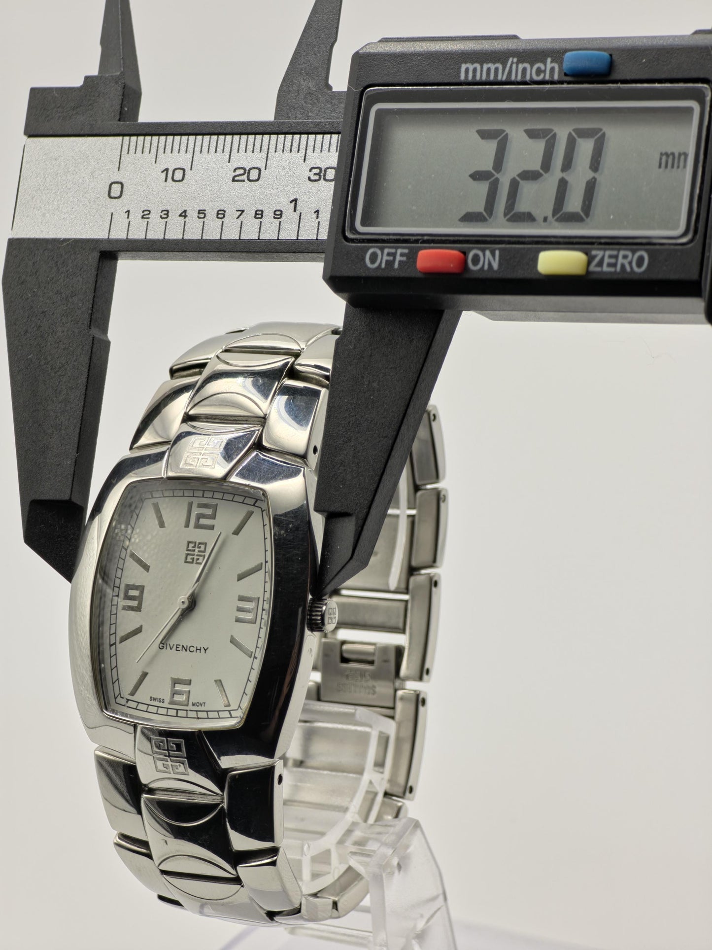 Givenchy 0218 4P Vintage Swiss Quartz Watch Man  | Box Warranty Link -175