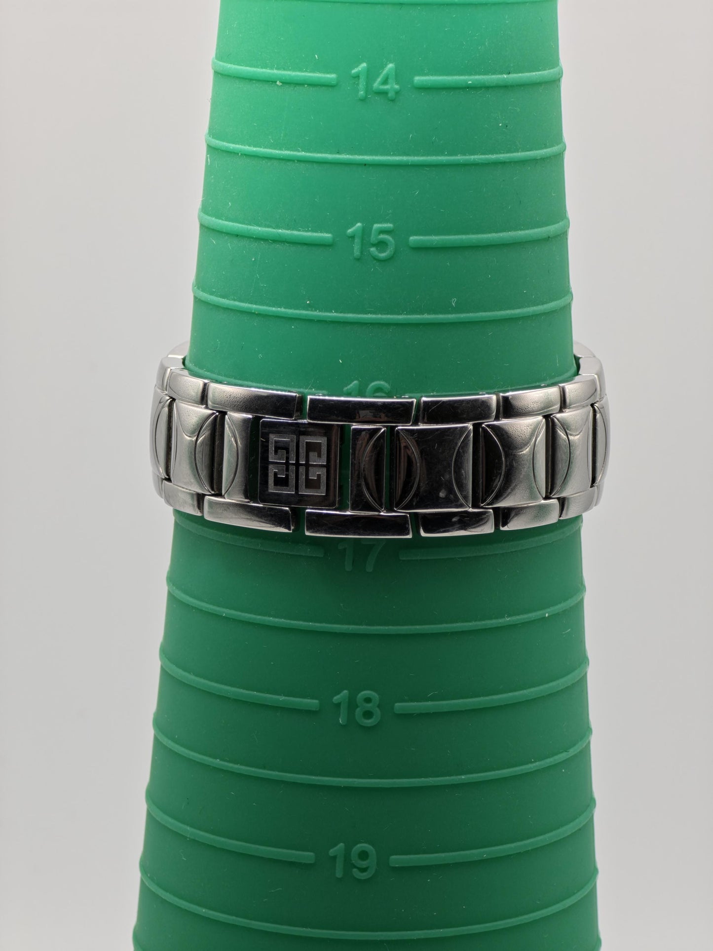 Givenchy 0218 4P Vintage Swiss Quartz Watch Man  | Box Warranty Link -175