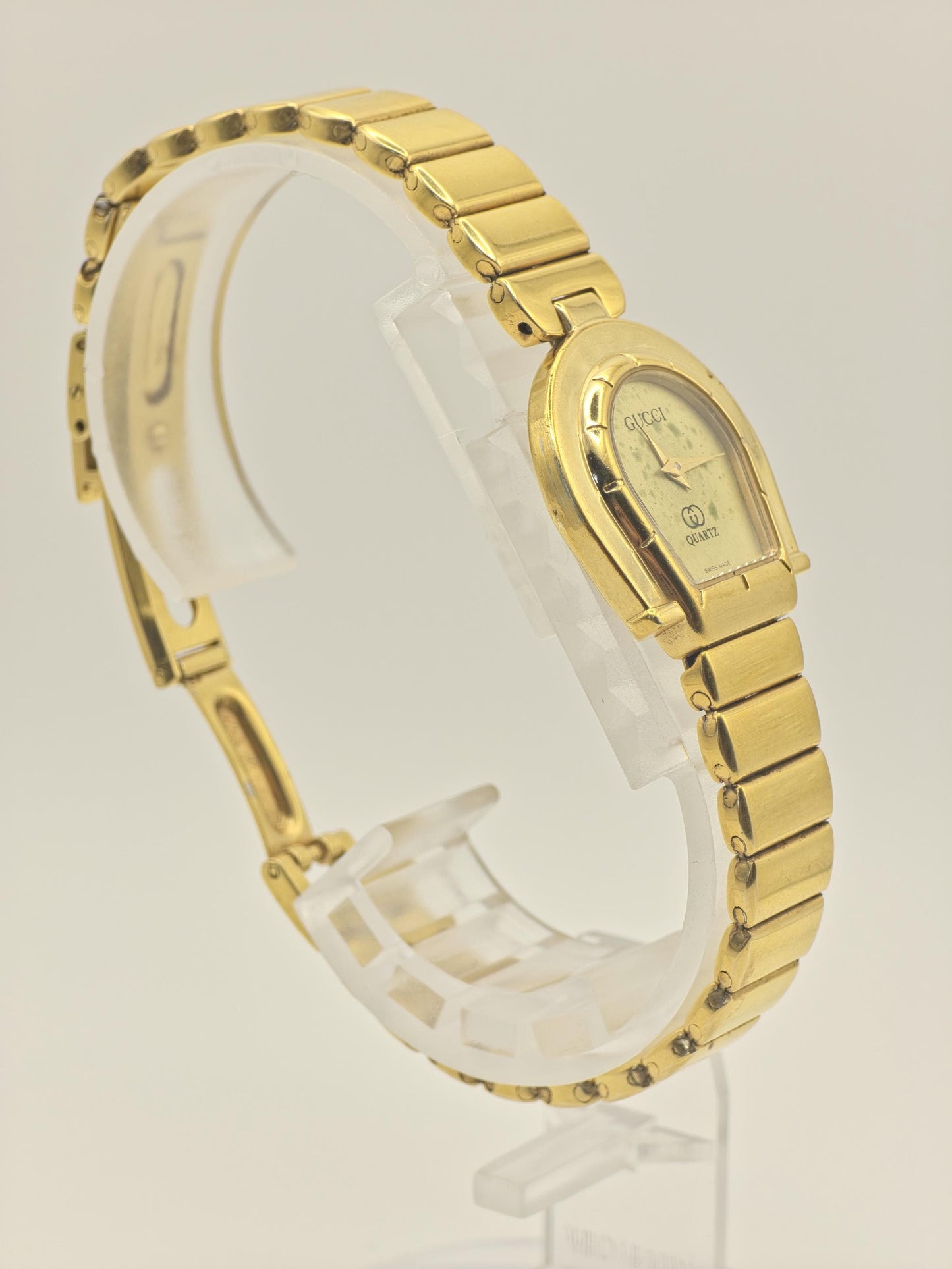 Gucci 7000 Gold Tone Vintage Quartz Watch Swiss Made Women - 208