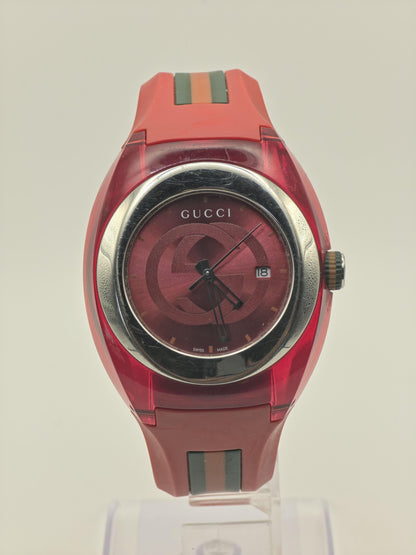 Gucci 137.1 Red G Dial Date Rubber Strap Watch Men / Unisex Box & Warranty - 213