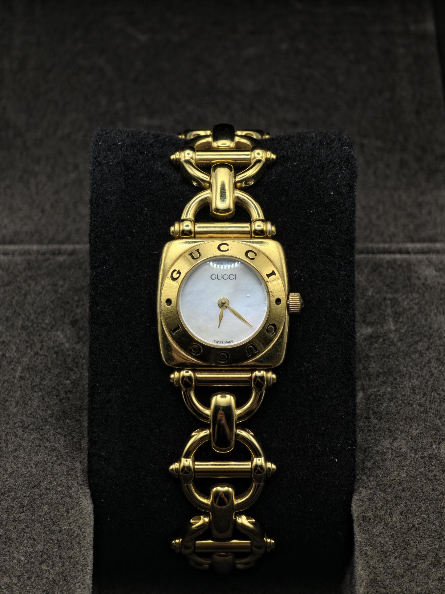 Gucci 6400L Gold Tone Vintage Watch Women Mother of Pearl Dial with Box - 214