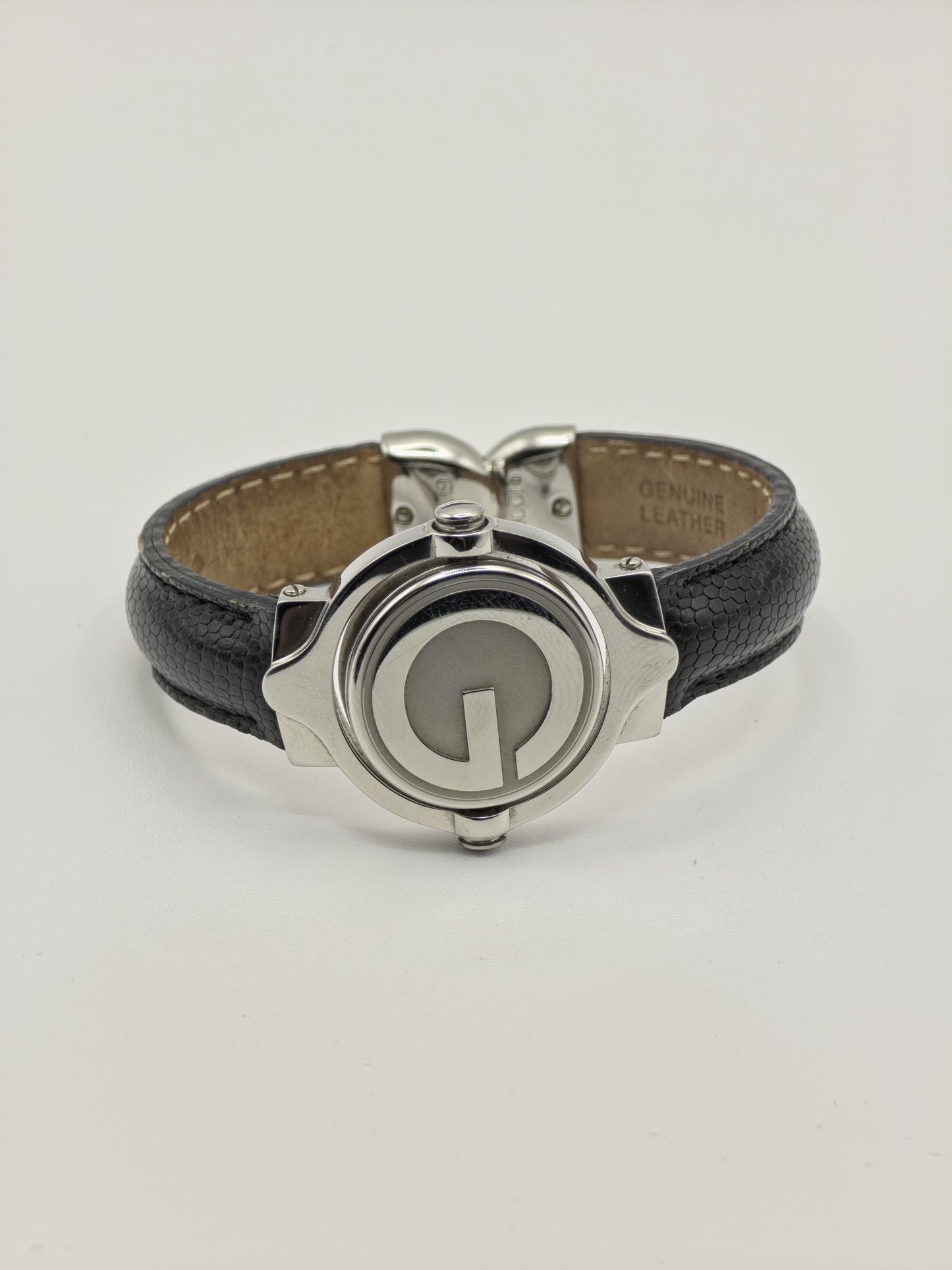 Gucci Twirl Rotating Case Watch Women Silver Black Dial Leather Strap - 216