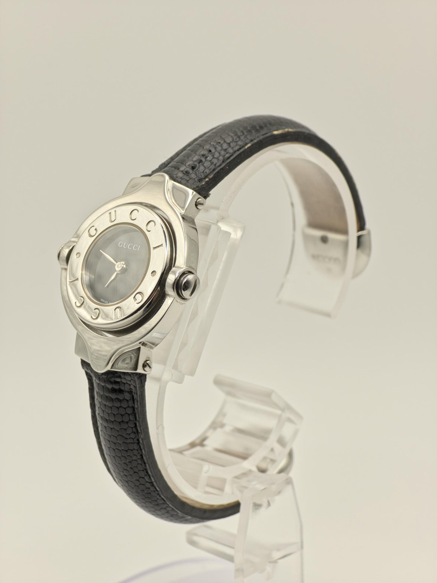 Gucci Twirl Rotating Case Watch Women Silver Black Dial Leather Strap - 216