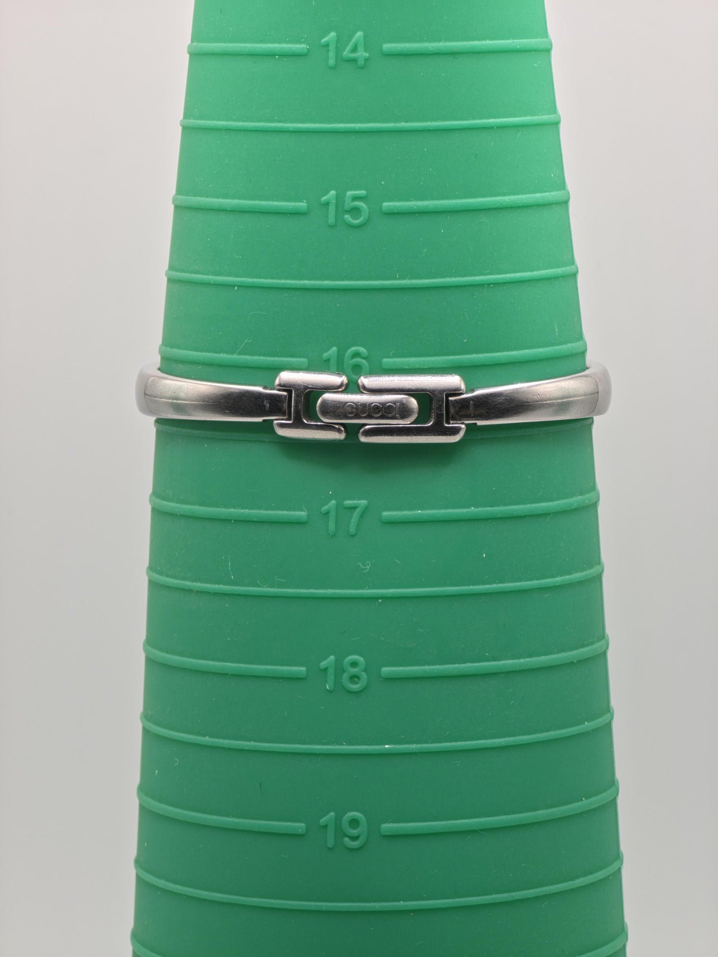 Gucci 1400L Watch Women Black Dial Silver Bangle Bracelet - 230