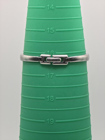 Gucci 1400L Watch Women Black Dial Silver Bangle Bracelet - 230