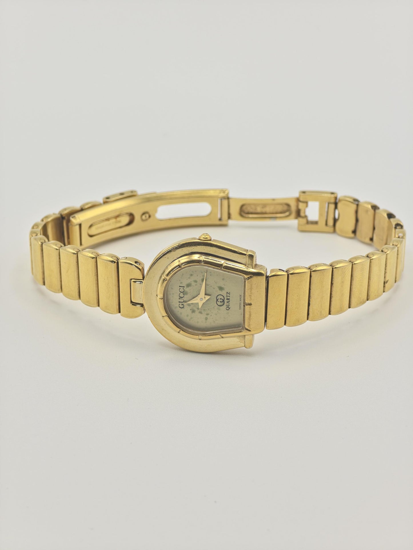 Gucci 7000 Gold Tone Vintage Quartz Watch Swiss Made Women - 208