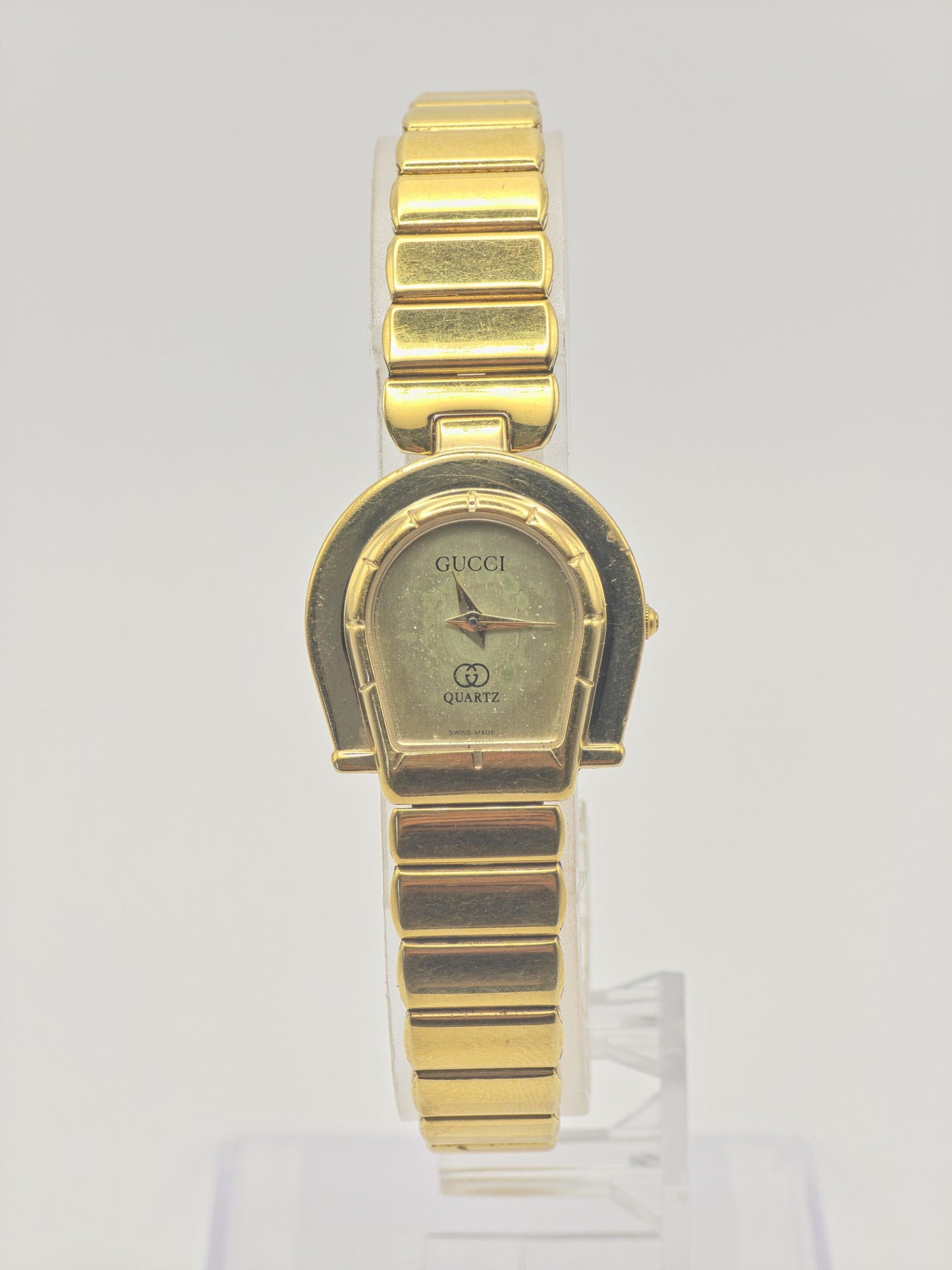 Gucci 7000 Gold Tone Vintage Quartz Watch Swiss Made Women - 208