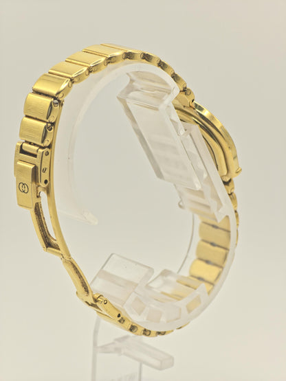 Gucci 7000 Gold Tone Vintage Quartz Watch Swiss Made Women - 208