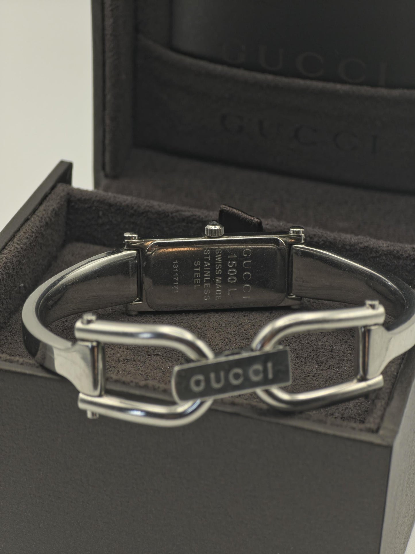 Gucci 1500L Silver Bangle Watch Women Mother of Pearl Dial Diamond with Box -212